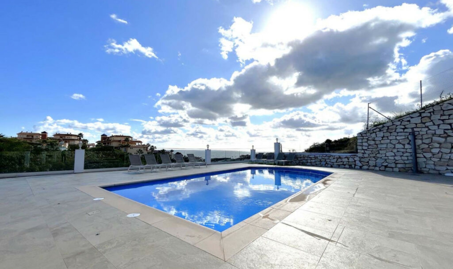 Resale - House -
El Faro