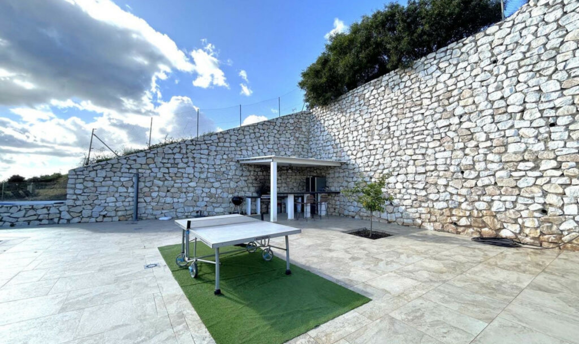 Resale - House -
El Faro