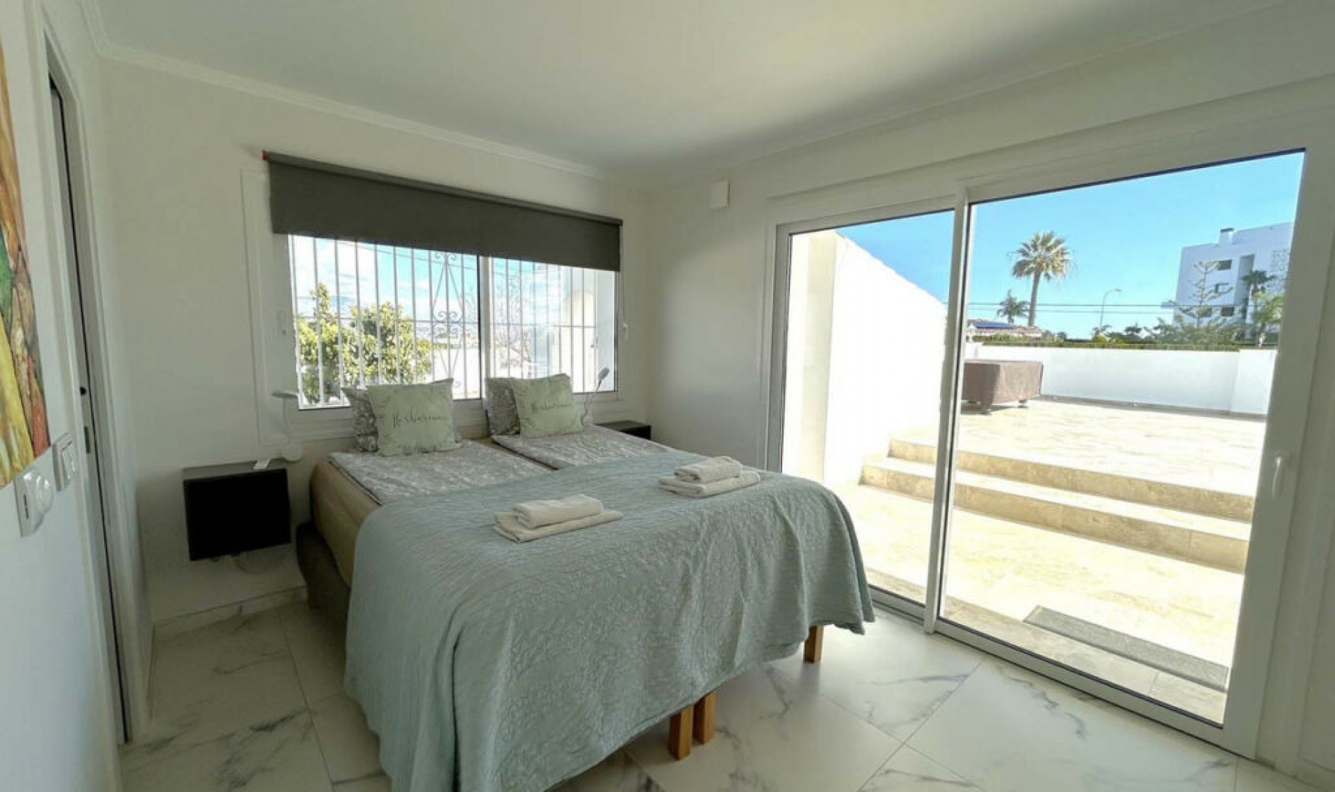 Resale - House -
El Faro