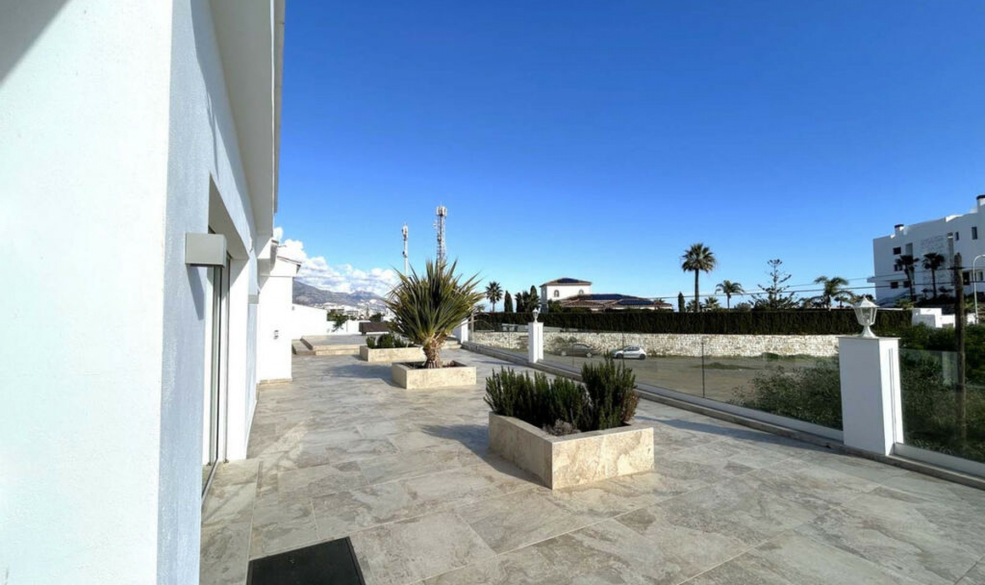 Resale - House -
El Faro