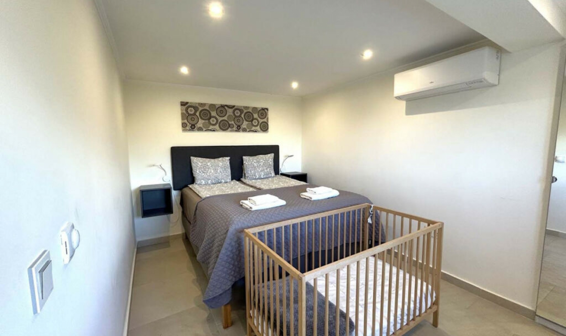 Resale - House -
El Faro