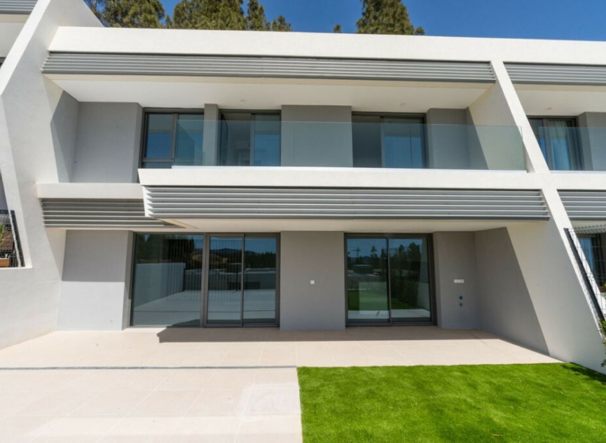 Resale - House -
El Faro