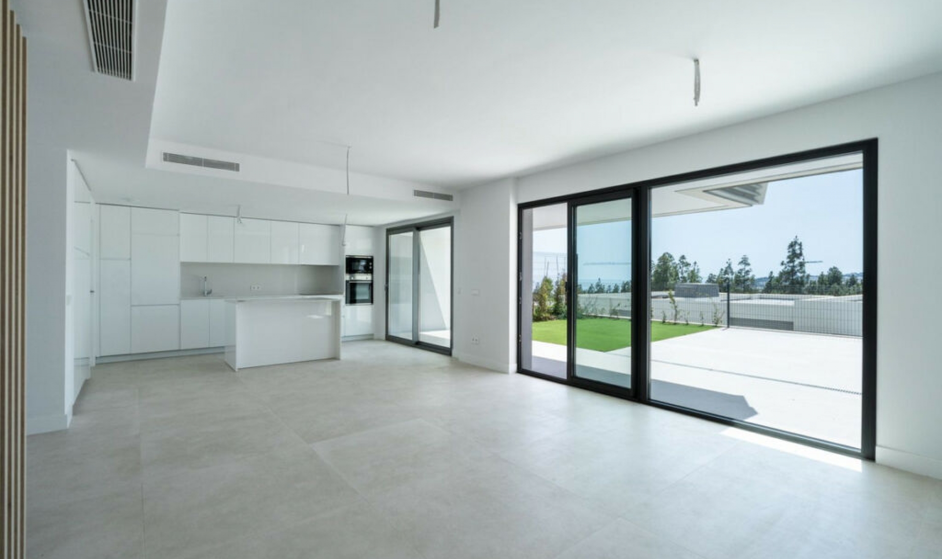 Resale - House -
El Faro