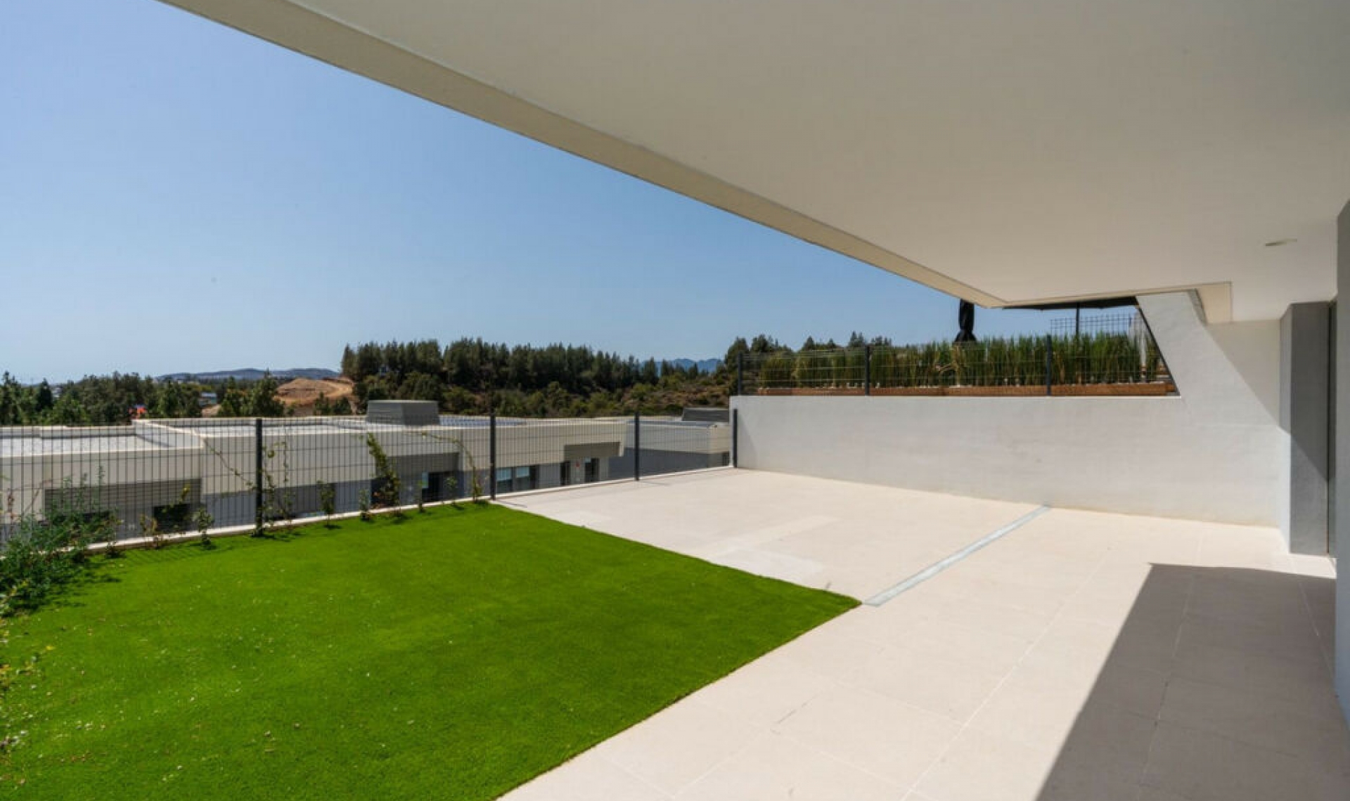 Resale - House -
El Faro