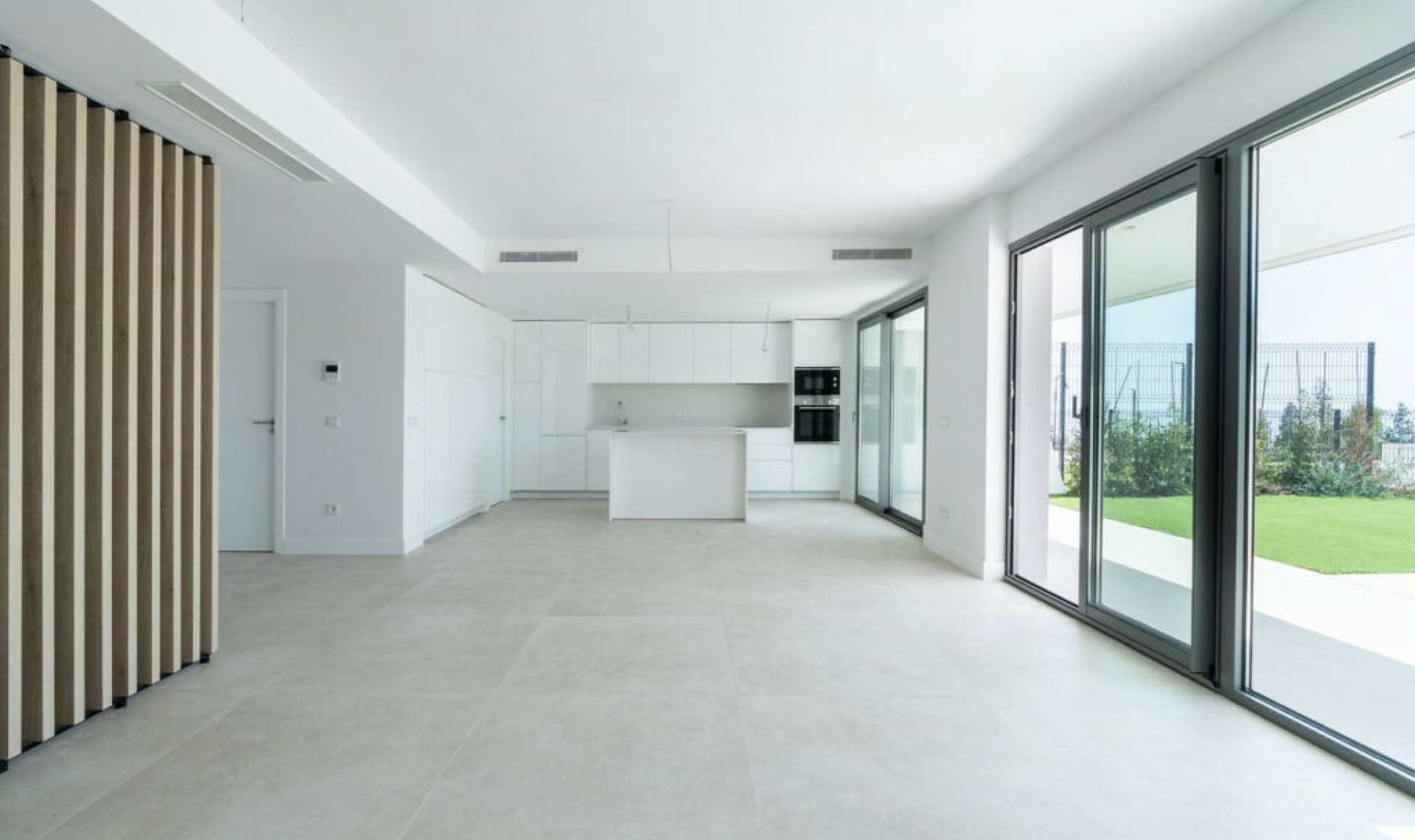 Resale - House -
El Faro