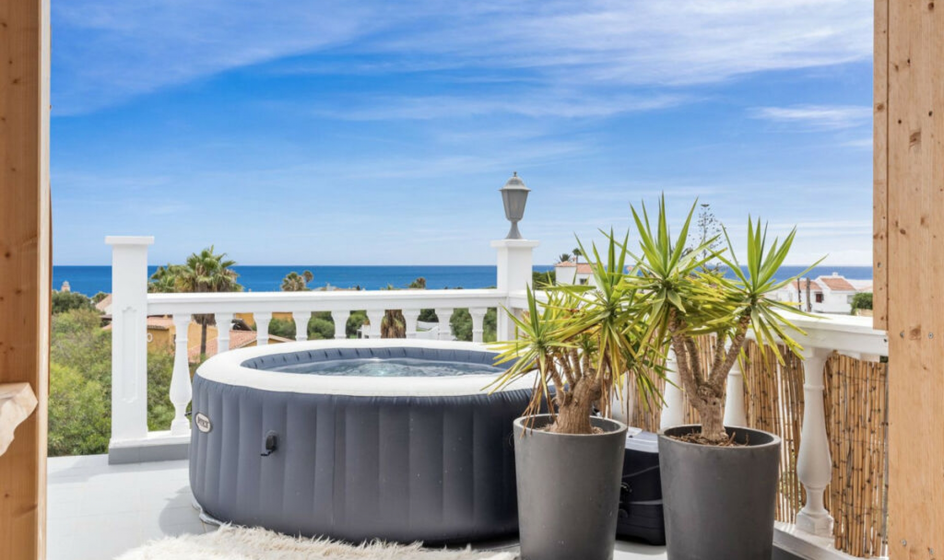 Resale - House -
El Faro