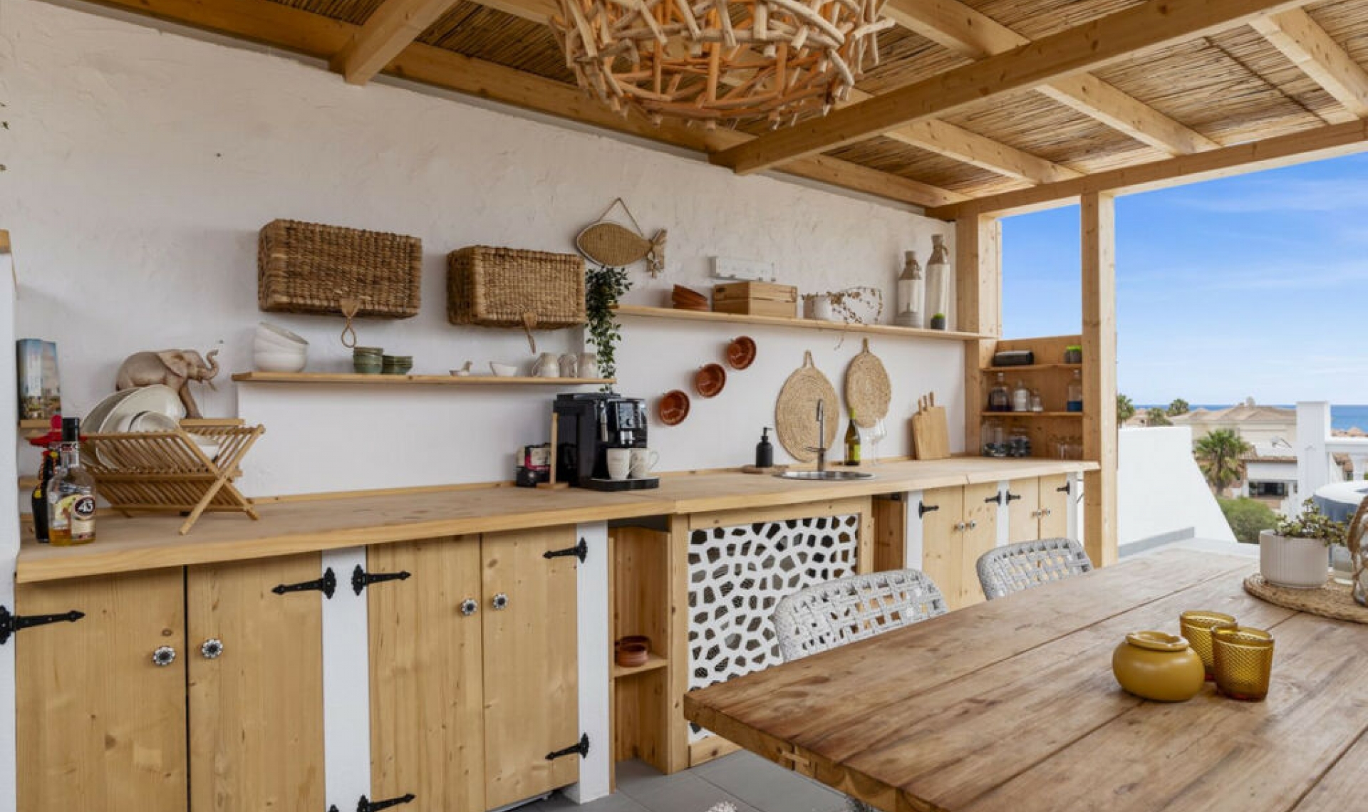 Resale - House -
El Faro