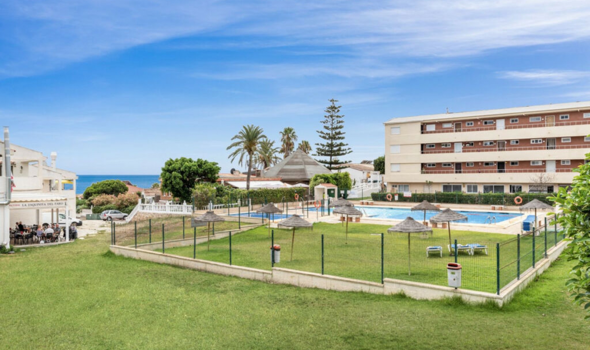 Resale - House -
El Faro