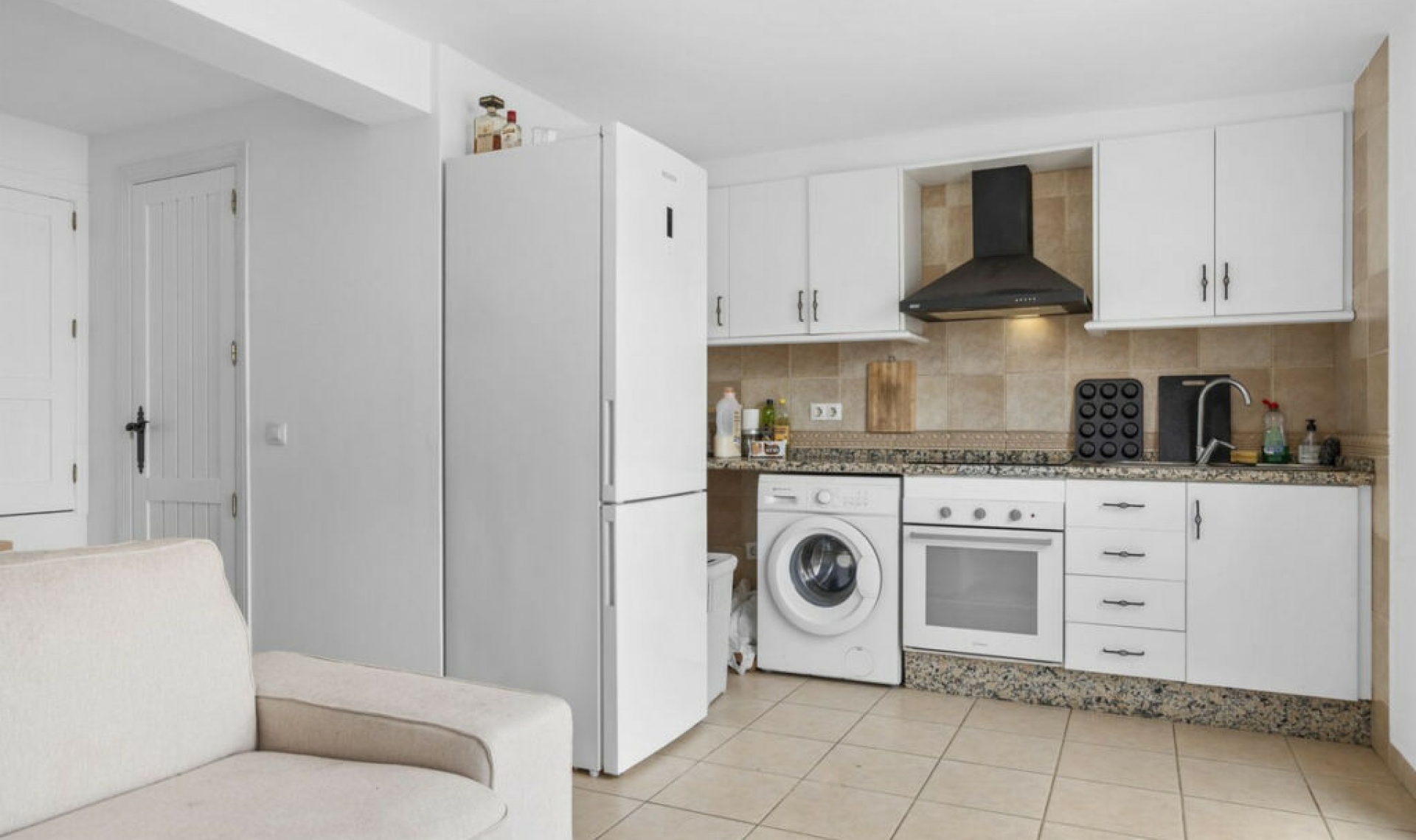 Resale - House -
El Faro