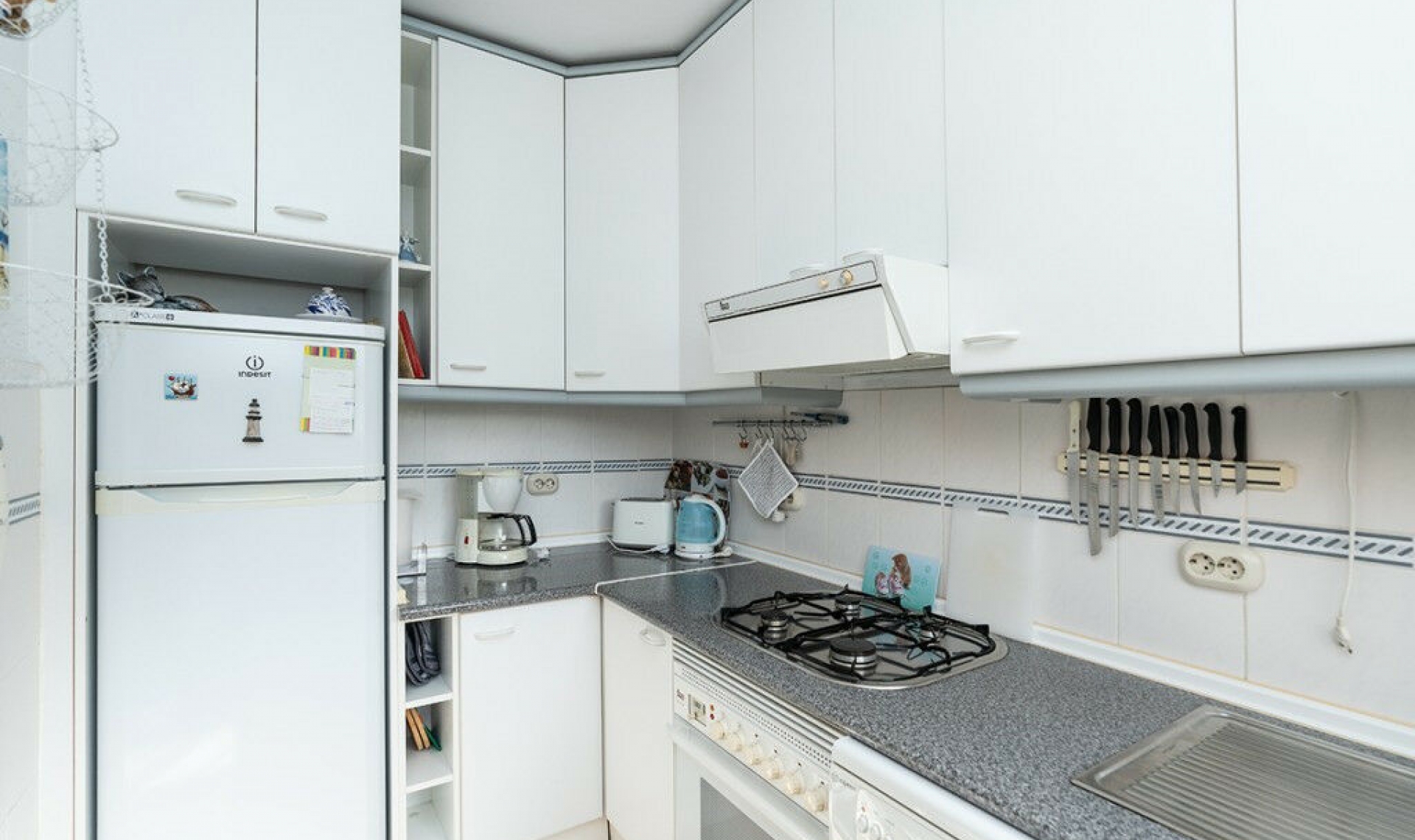 Resale - House -
El Faro