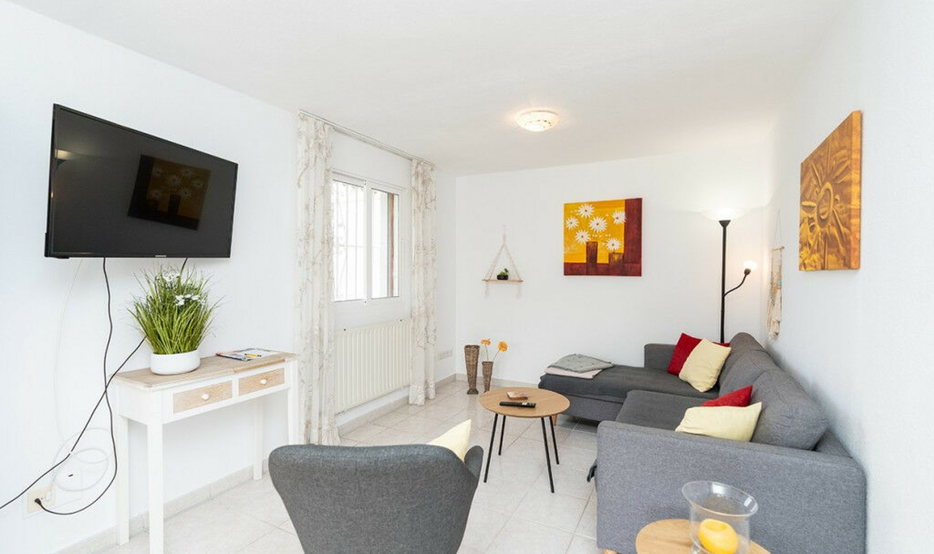 Resale - House -
El Faro