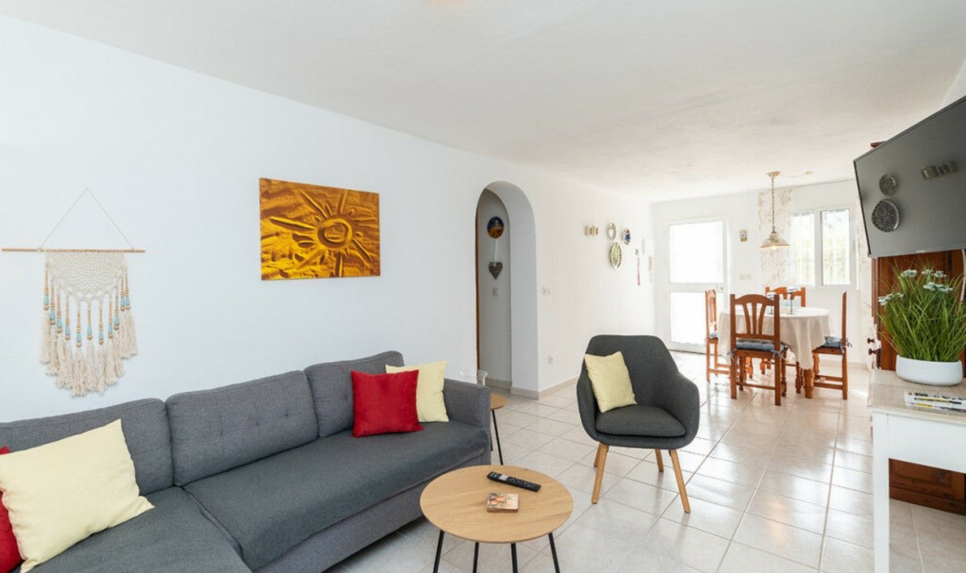 Resale - House -
El Faro