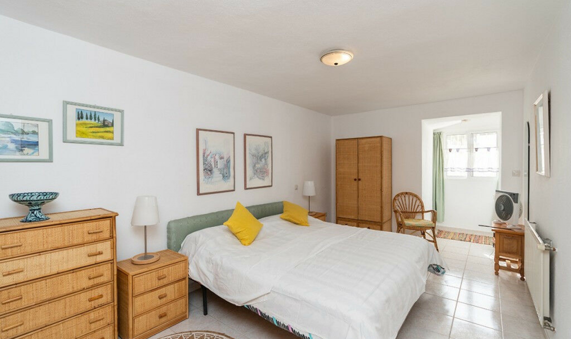 Resale - House -
El Faro