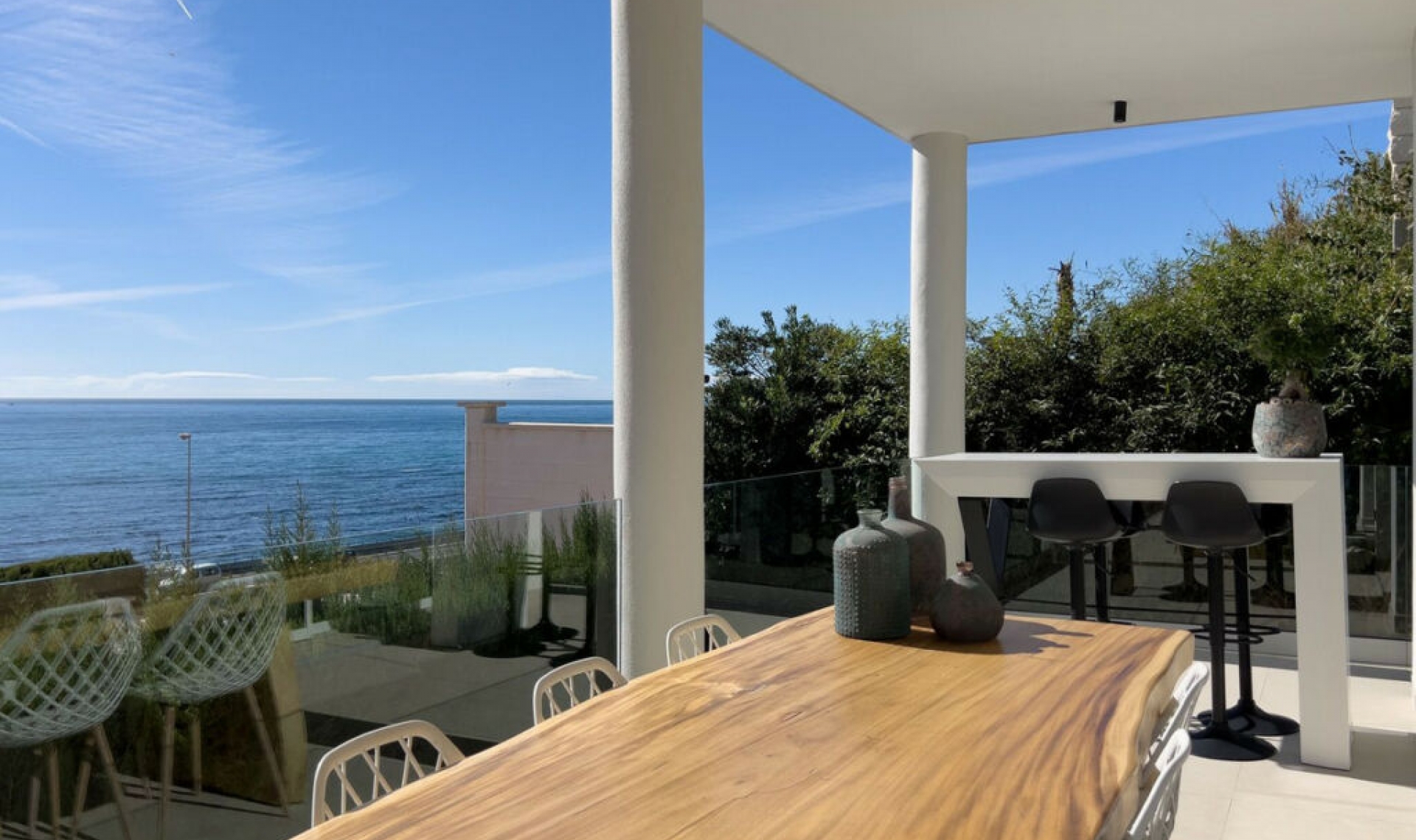 Resale - House -
El Faro