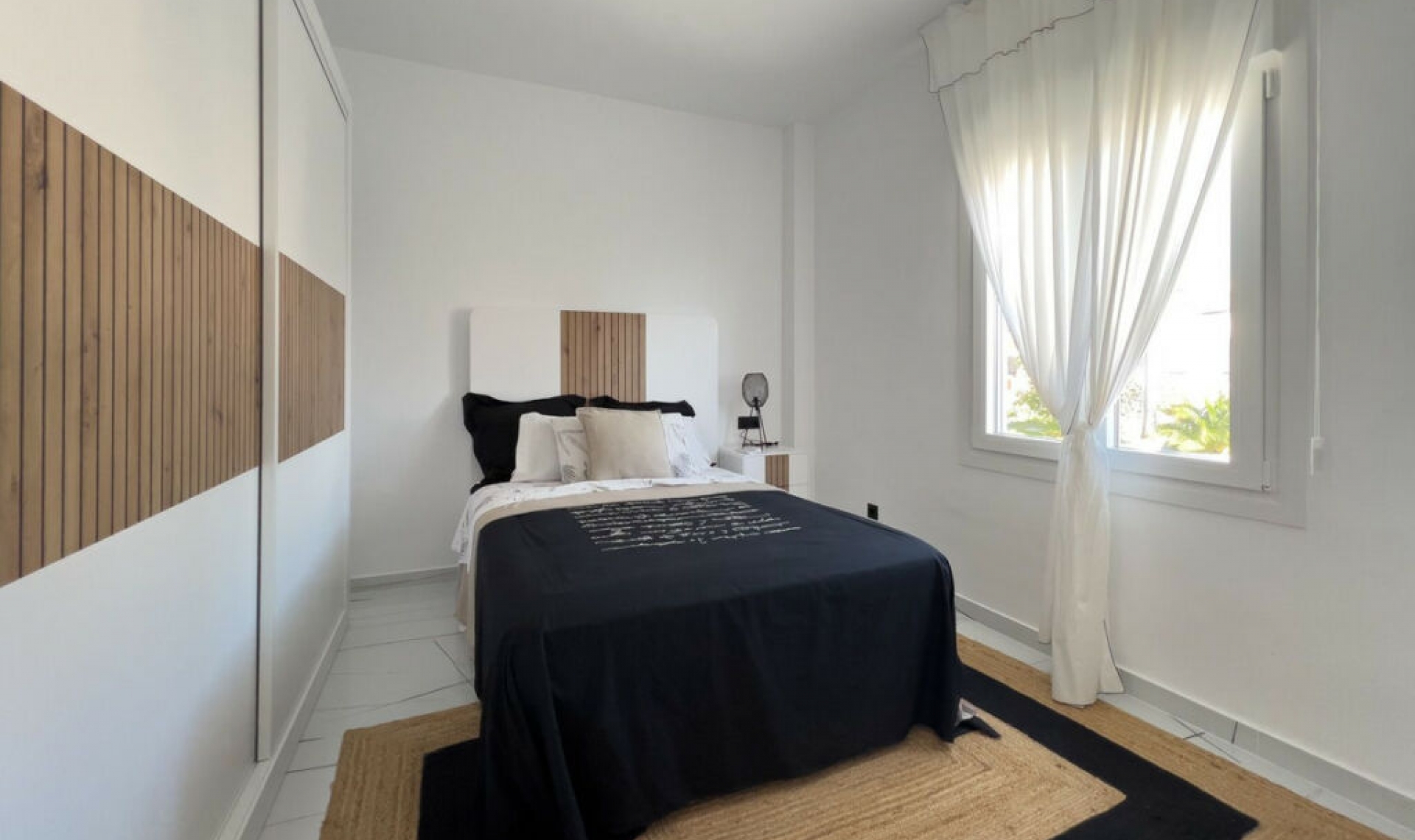 Resale - House -
El Faro