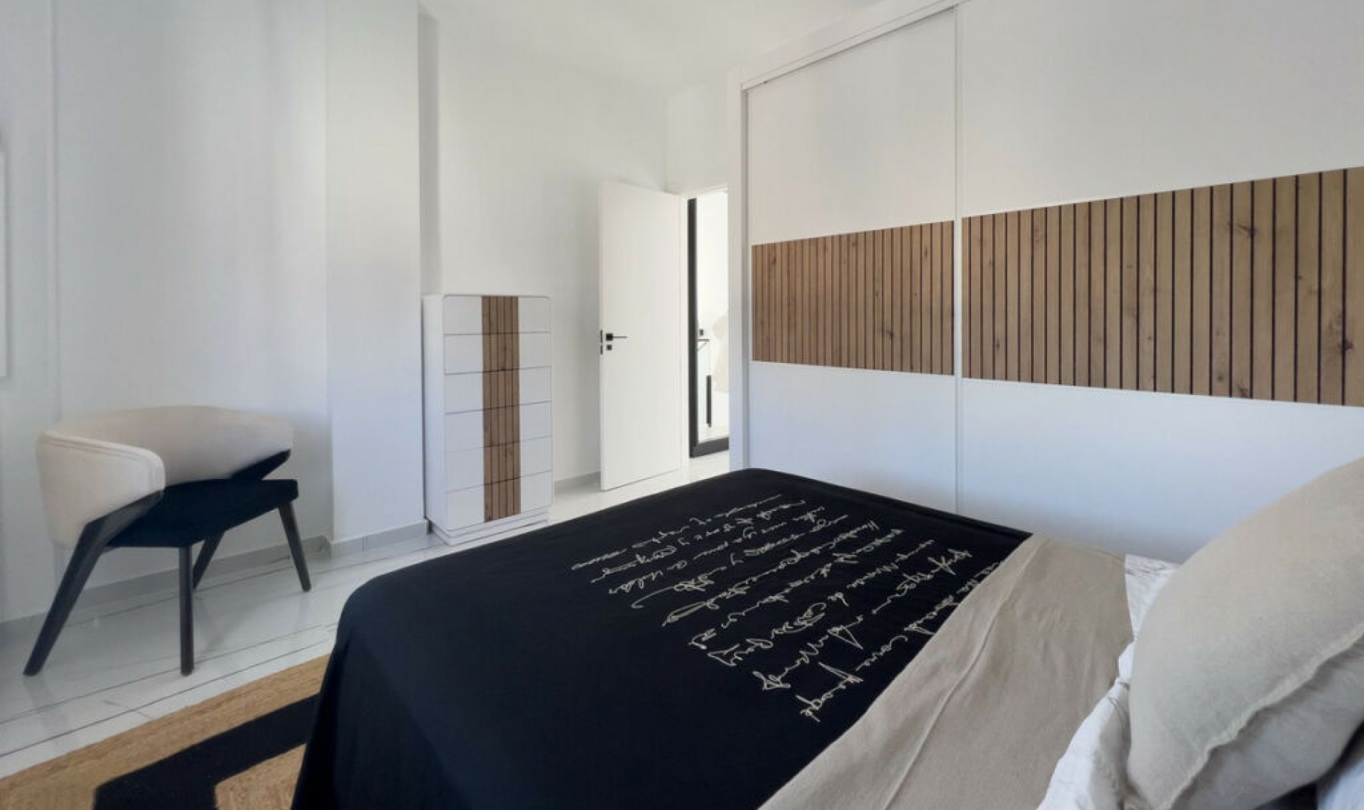 Resale - House -
El Faro