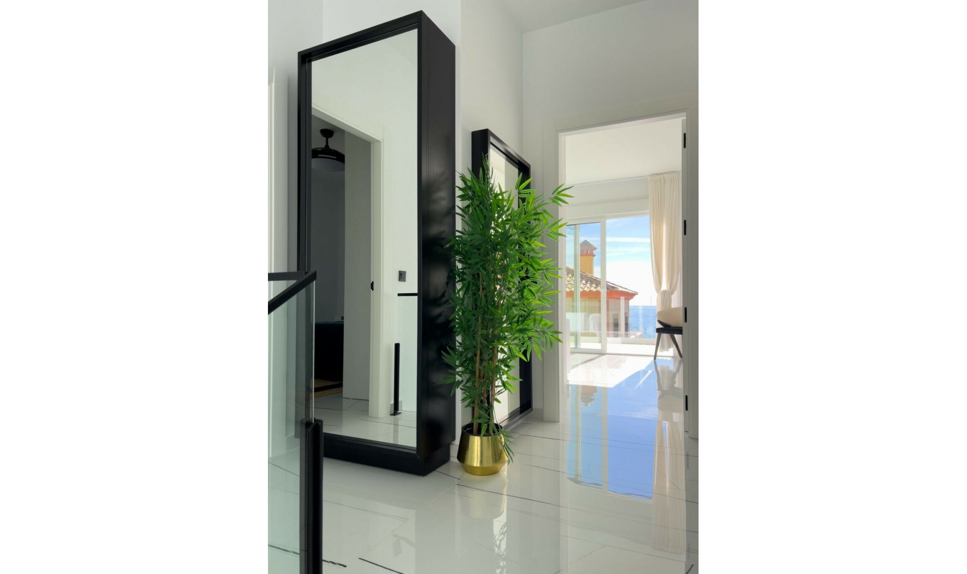 Resale - House -
El Faro