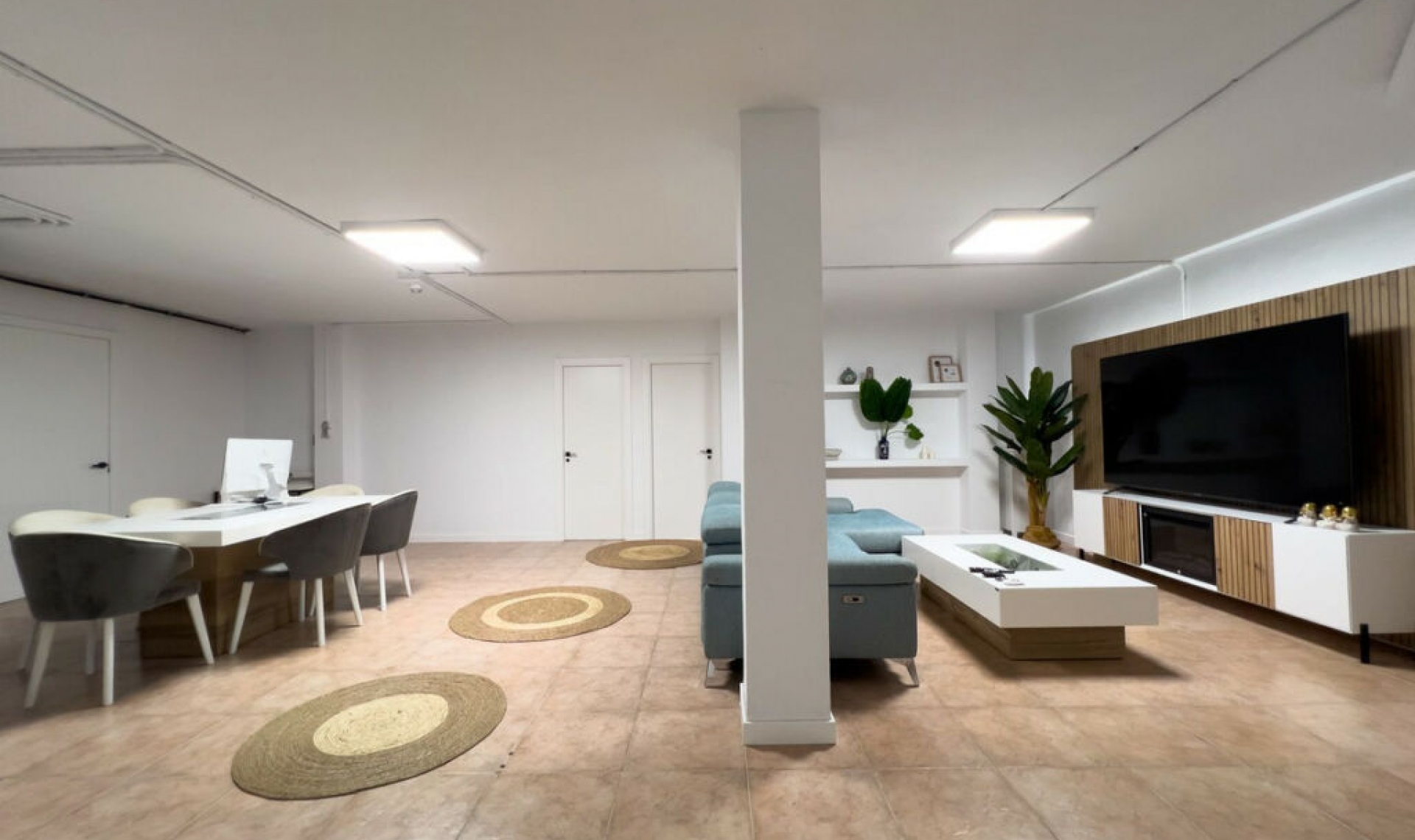 Resale - House -
El Faro