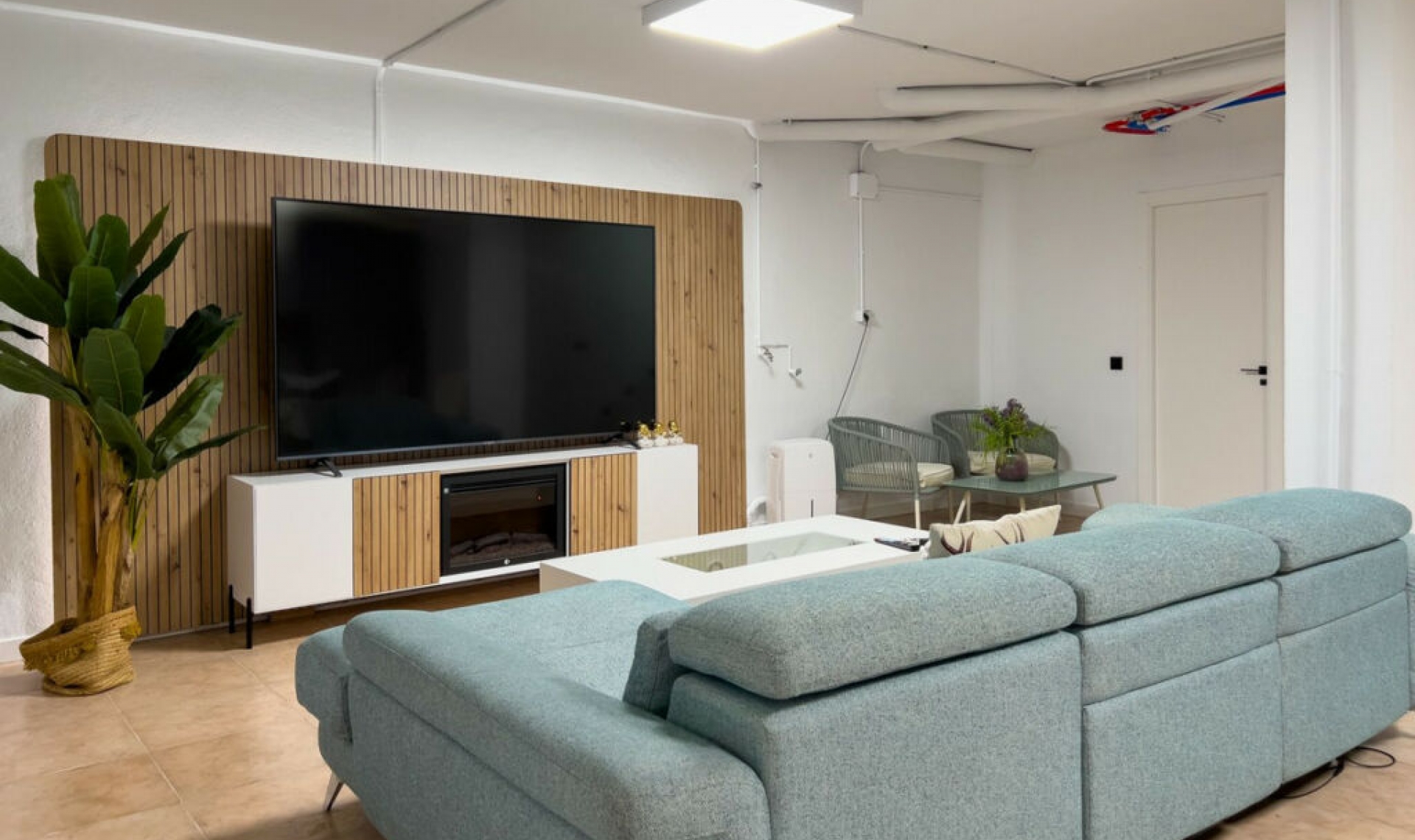 Resale - House -
El Faro