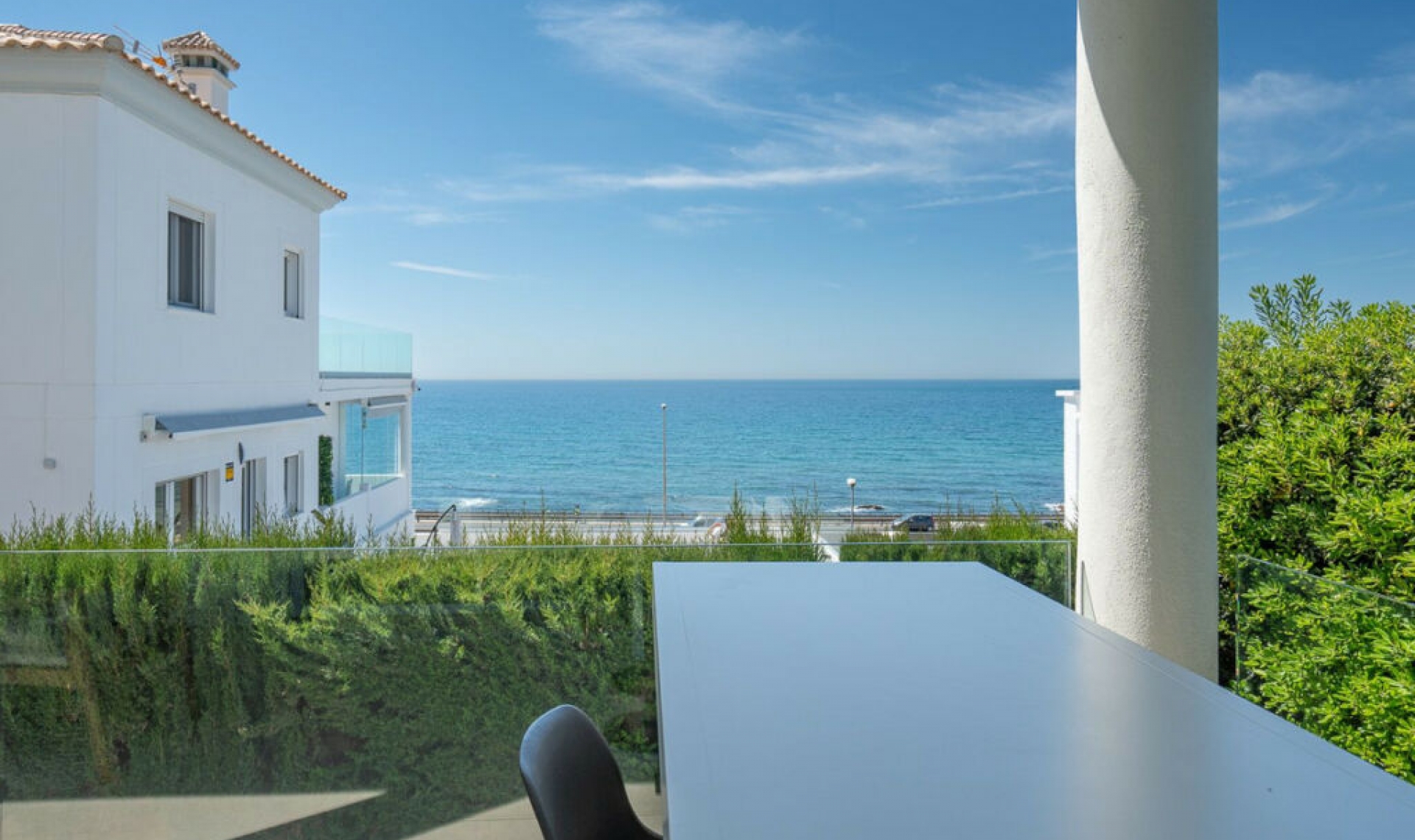 Resale - House -
El Faro