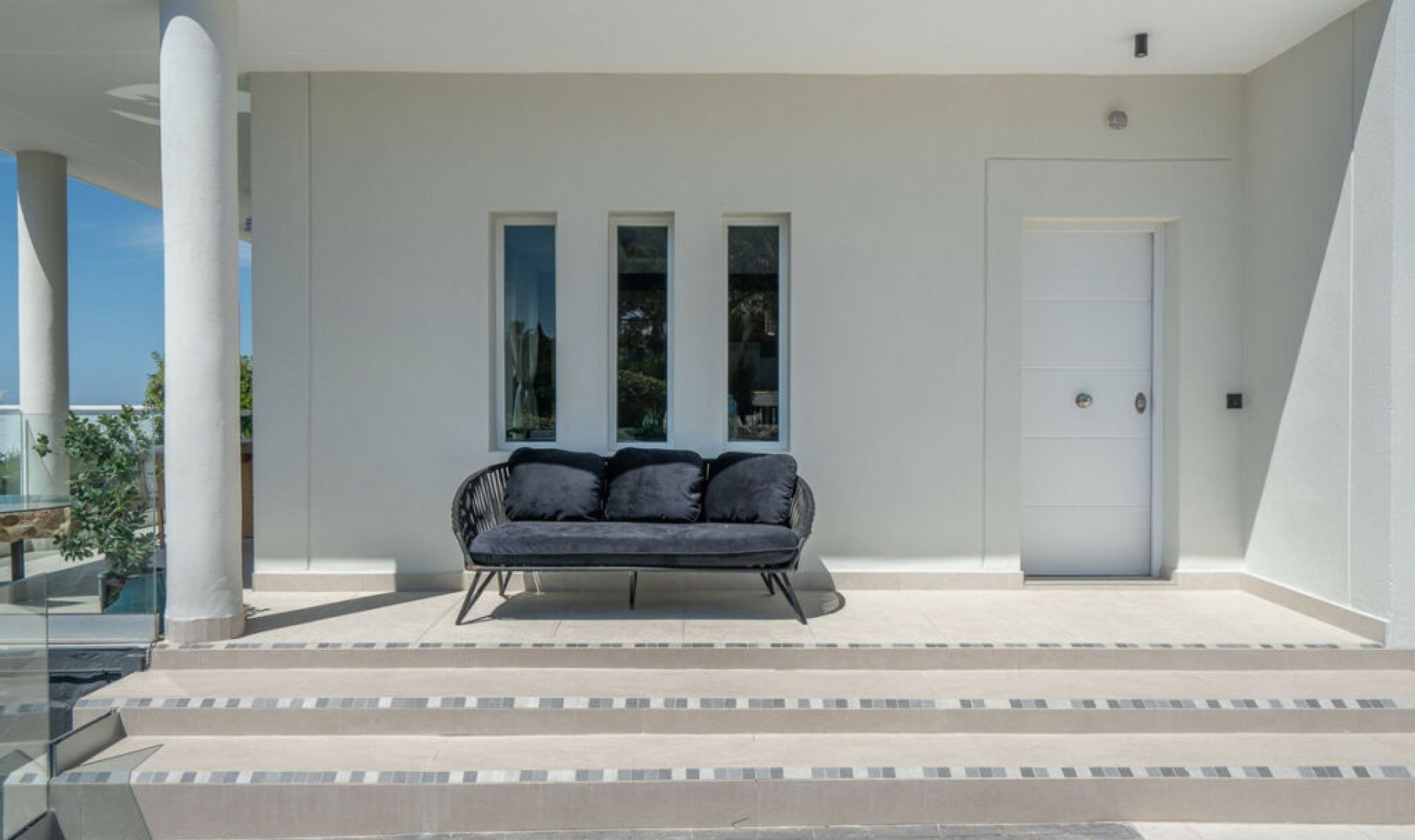 Resale - House -
El Faro