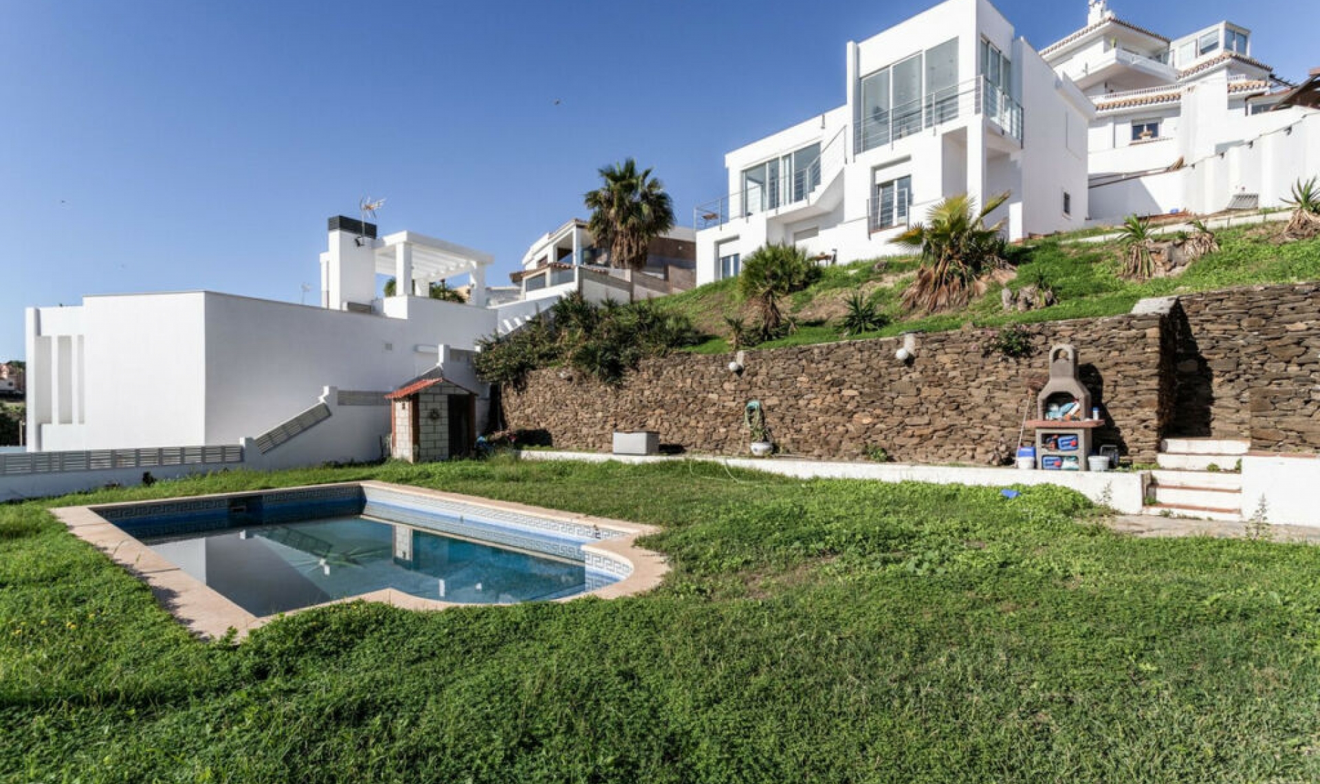 Resale - House -
El Faro