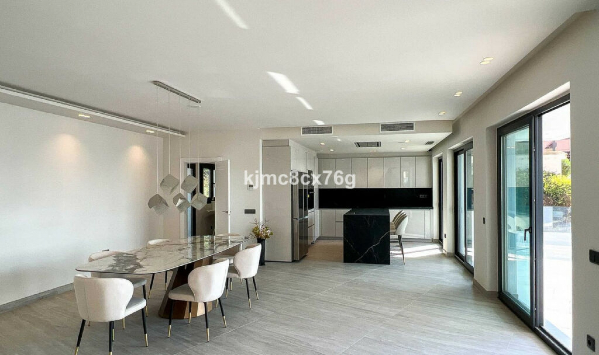 Resale - House -
El Faro