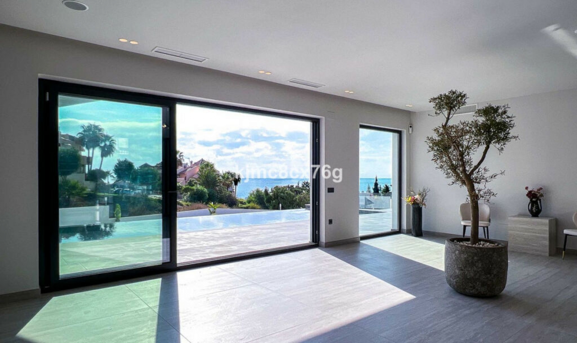 Resale - House -
El Faro
