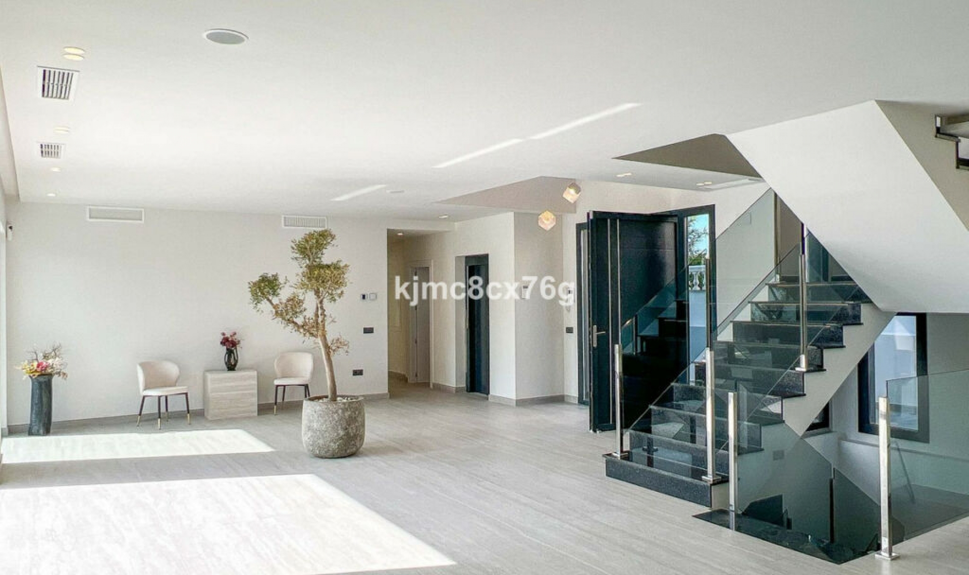 Resale - House -
El Faro