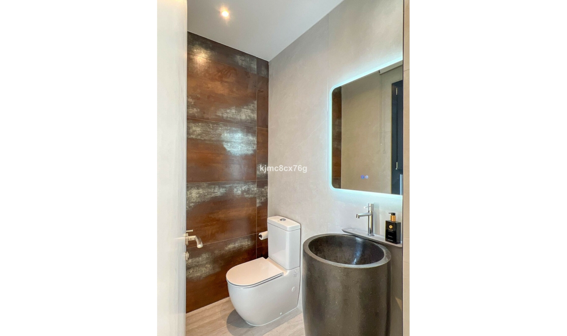 Resale - House -
El Faro