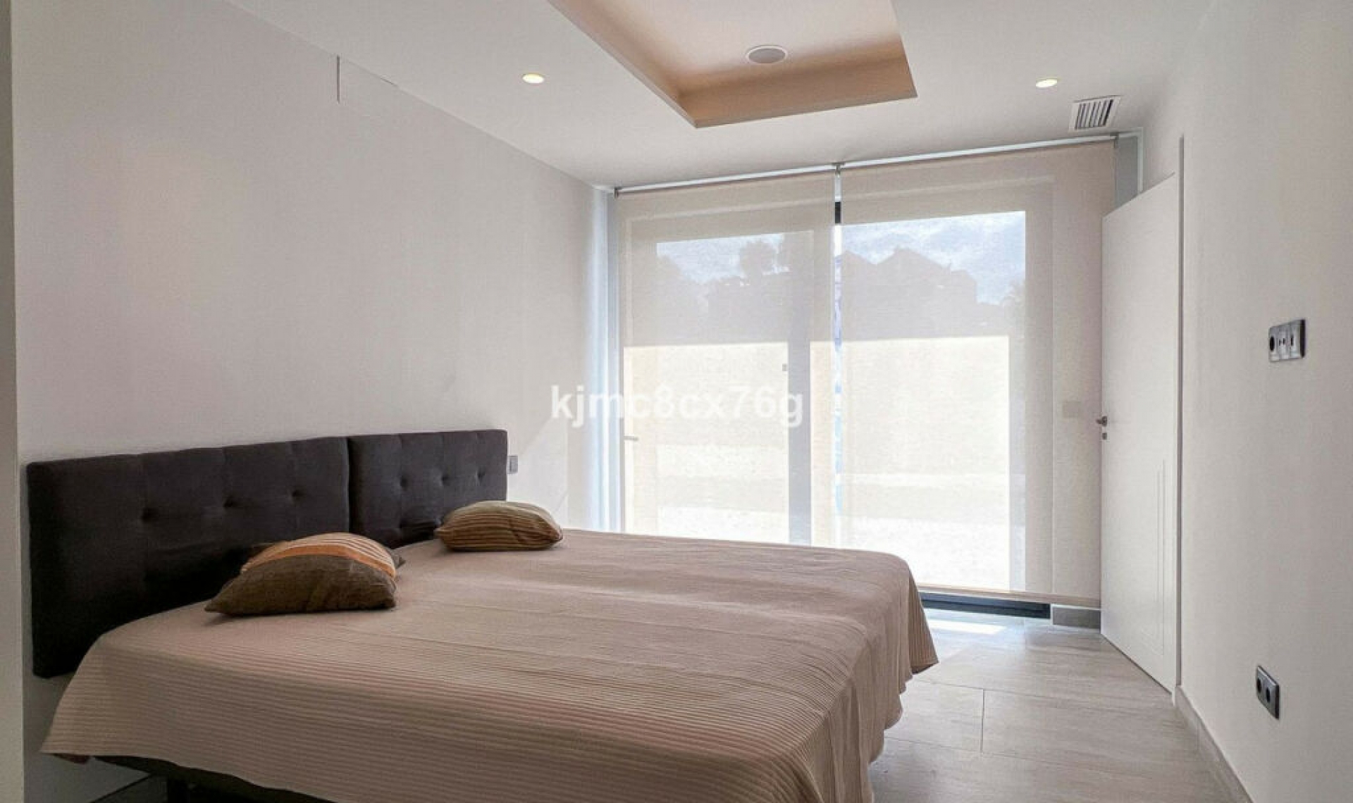 Resale - House -
El Faro