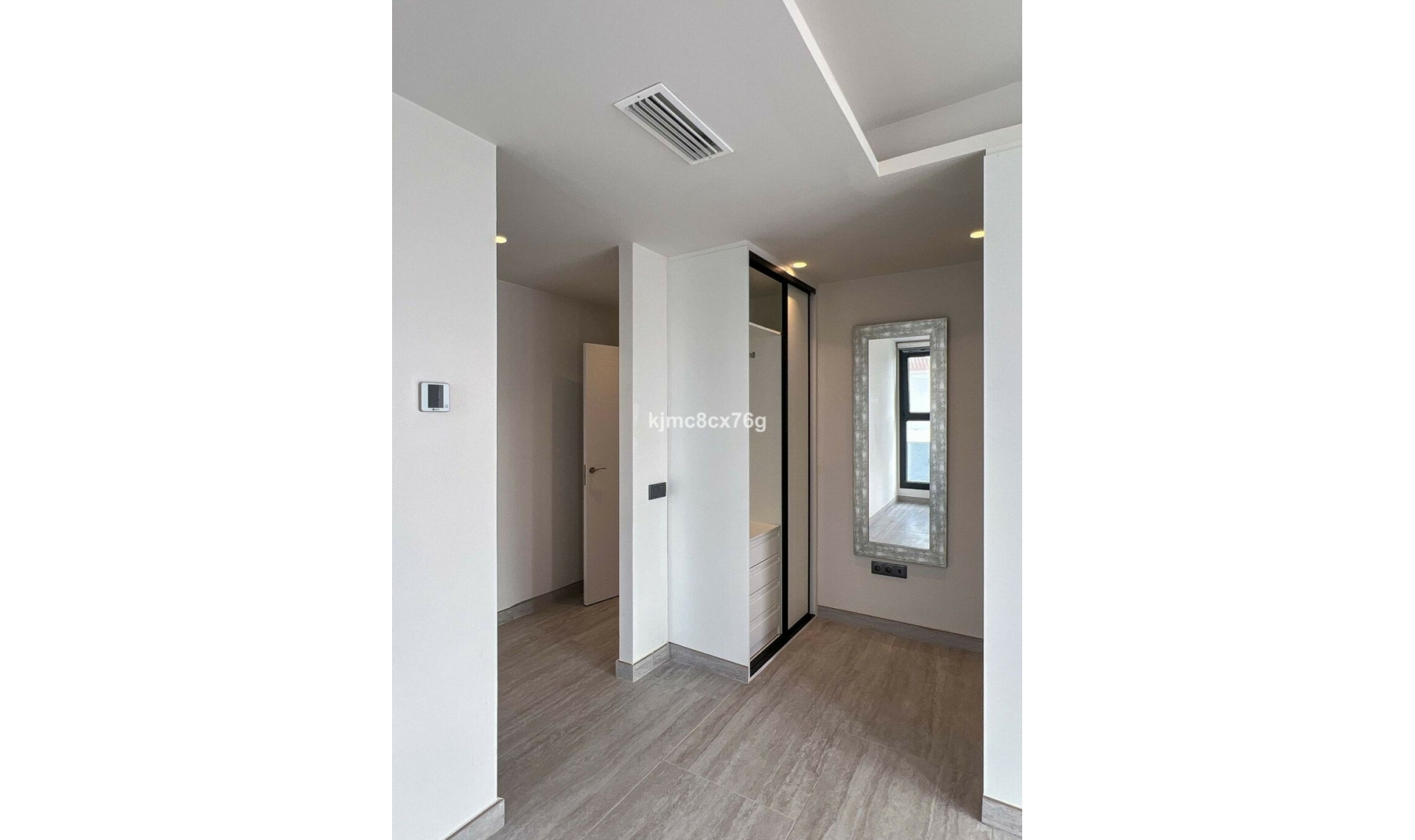 Resale - House -
El Faro