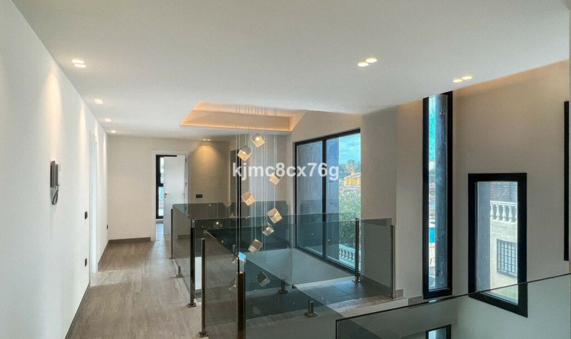 Resale - House -
El Faro
