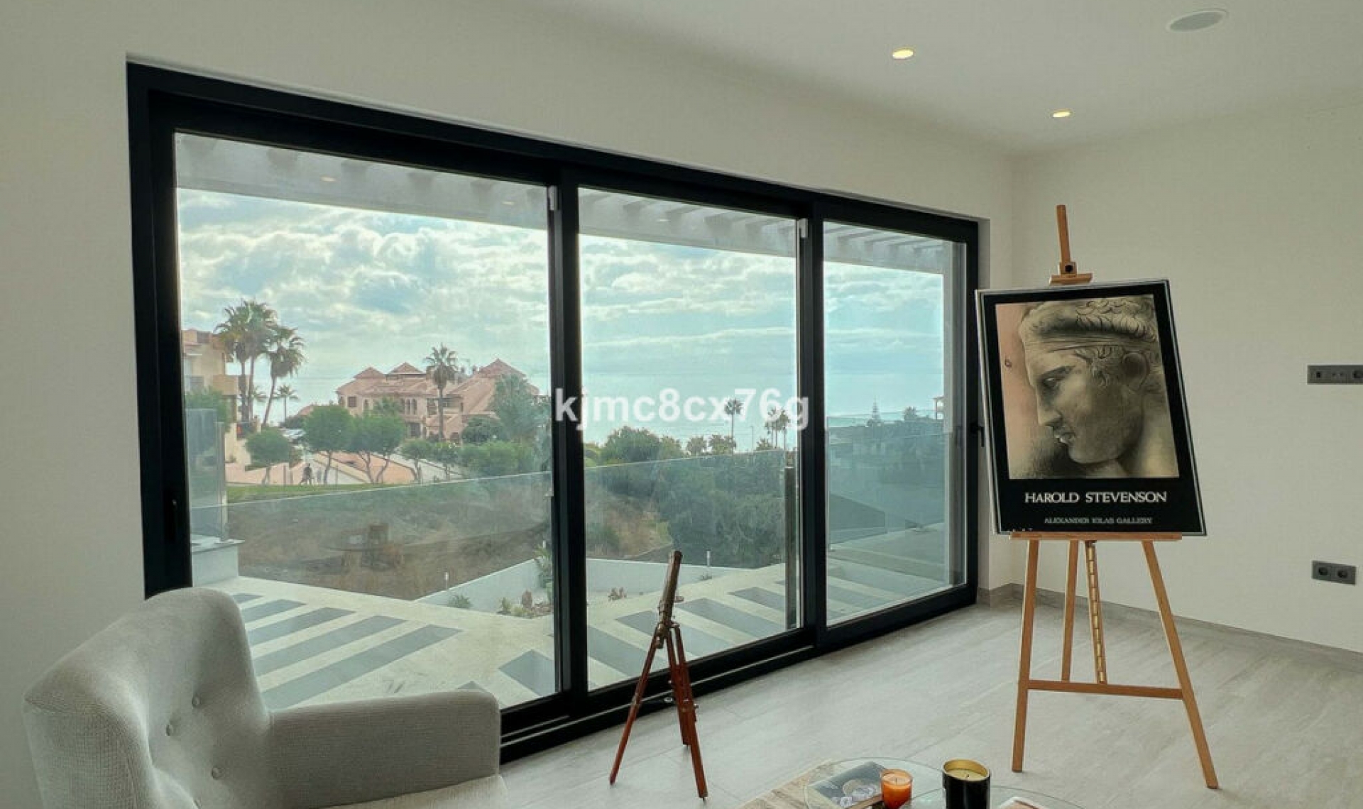 Resale - House -
El Faro