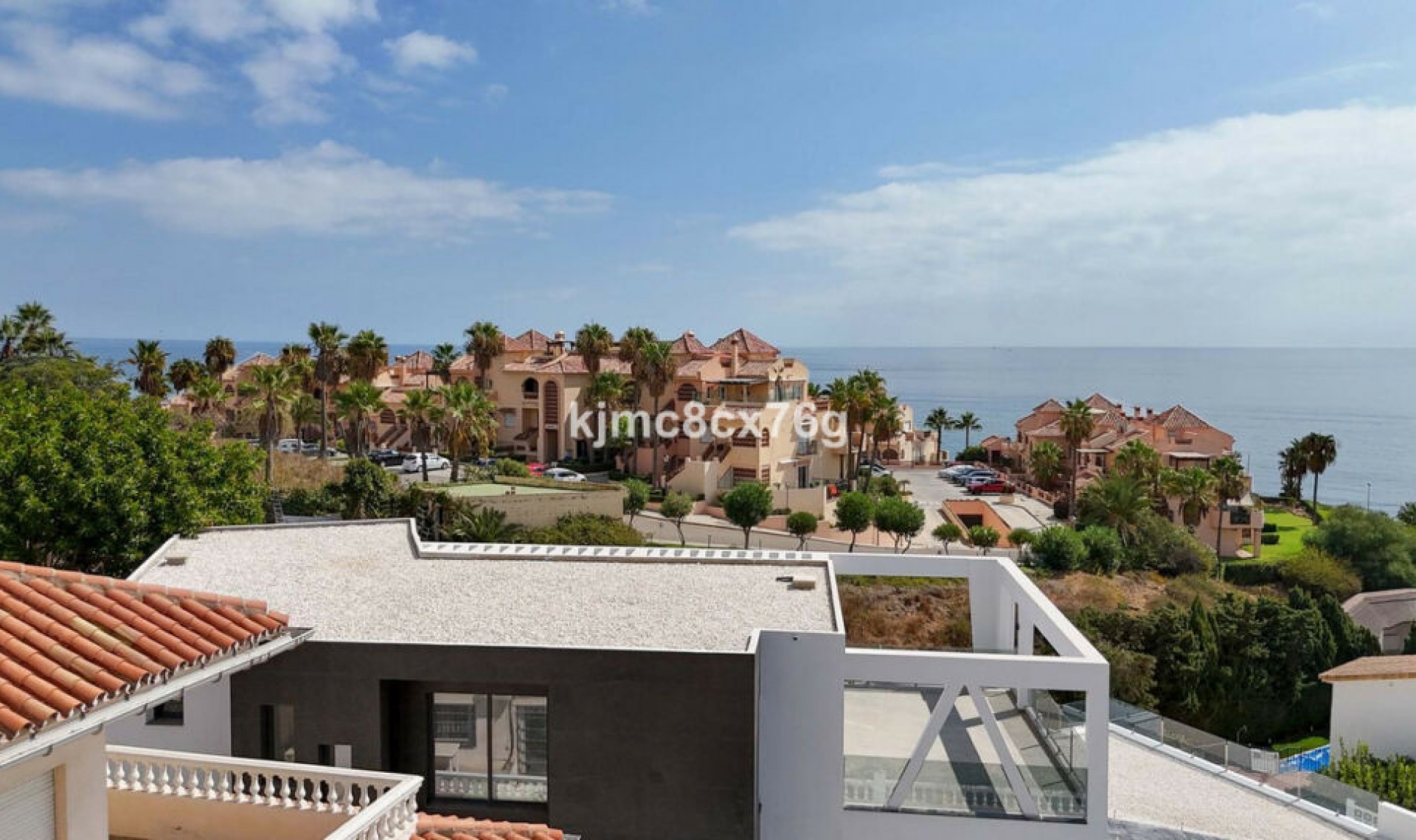 Resale - House -
El Faro