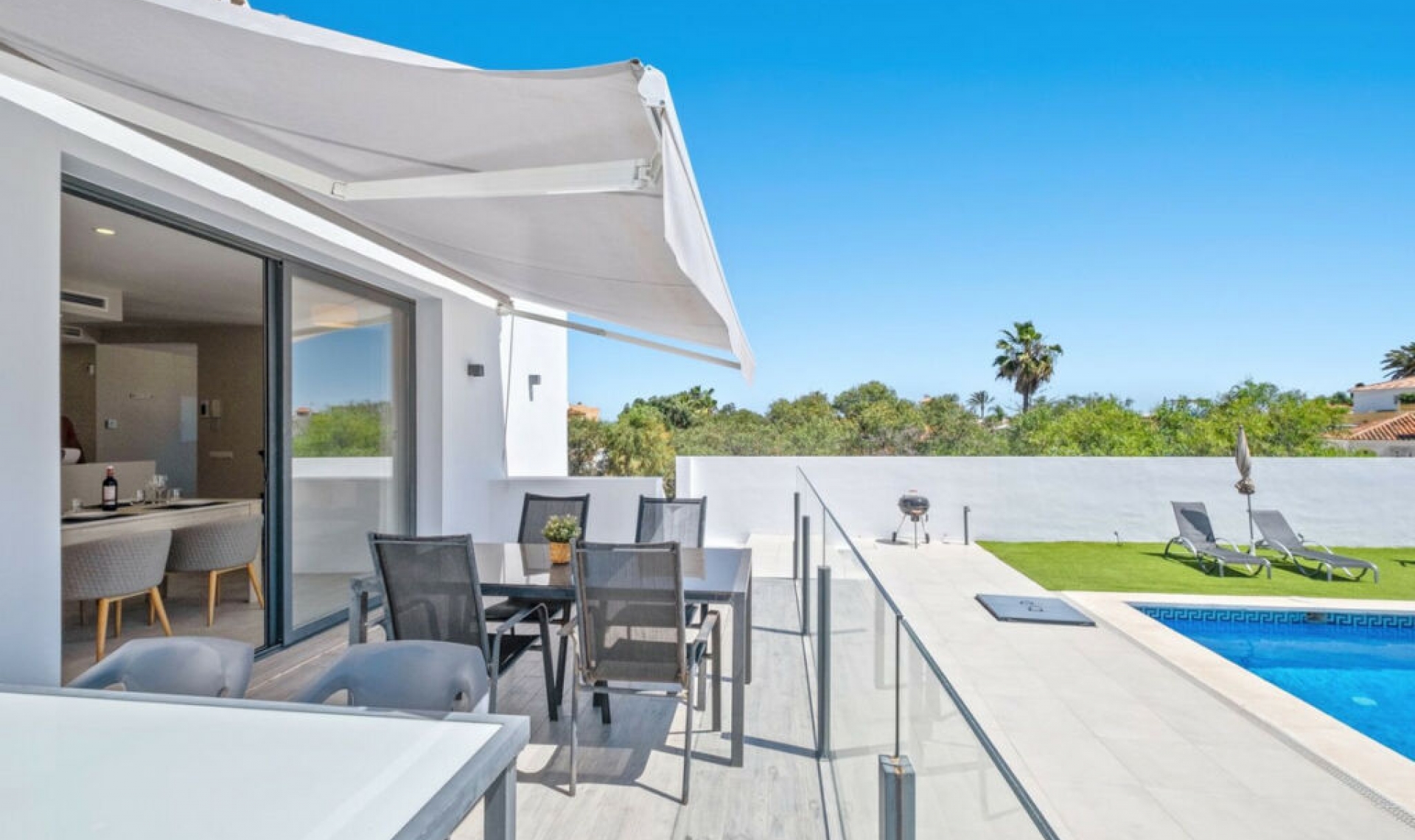 Resale - House -
El Faro