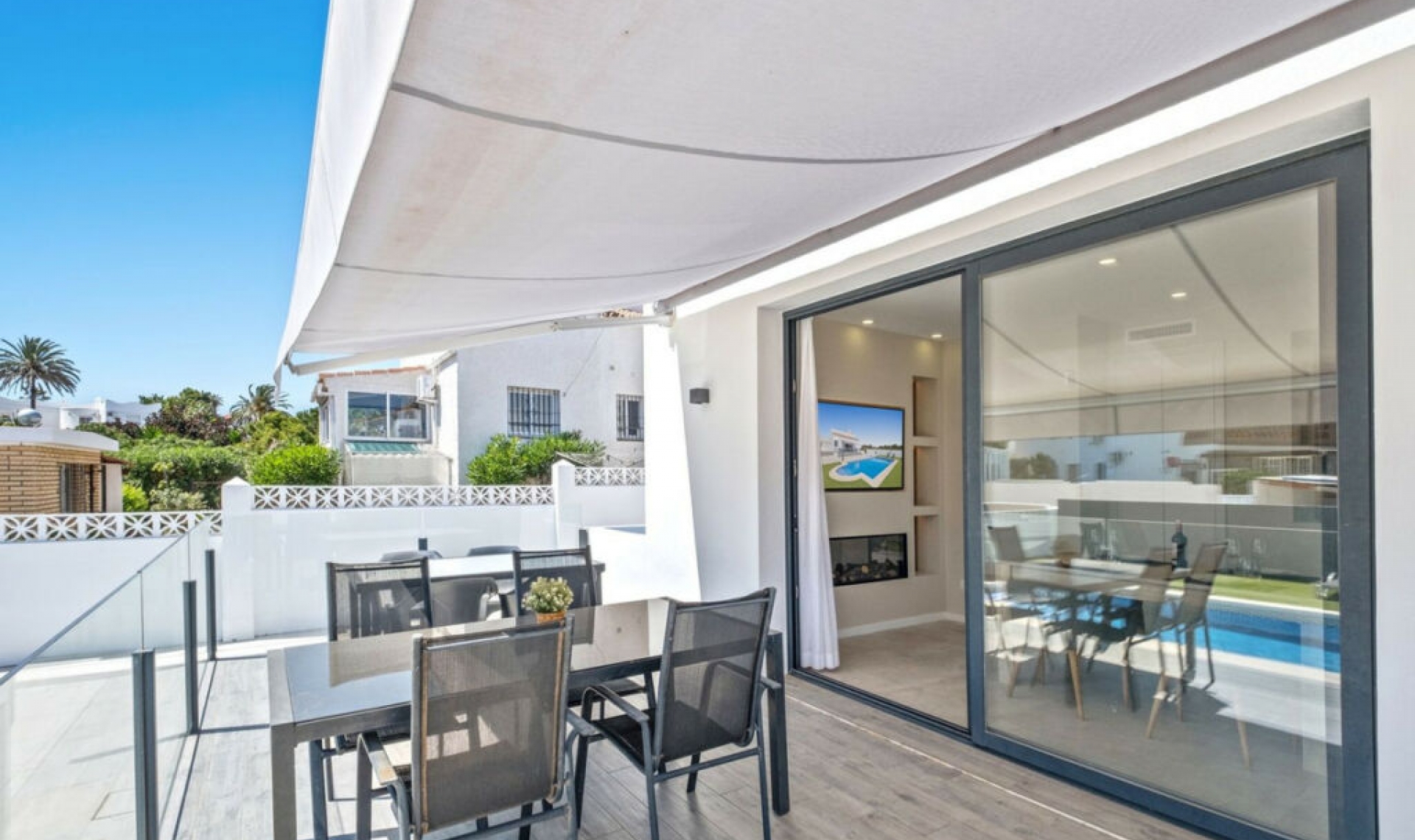 Resale - House -
El Faro