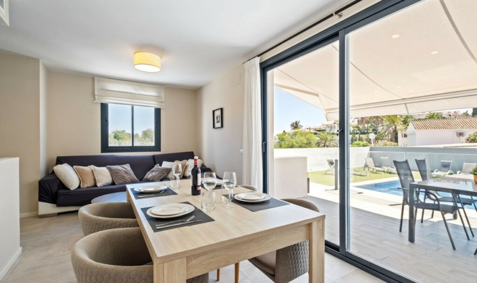 Resale - House -
El Faro