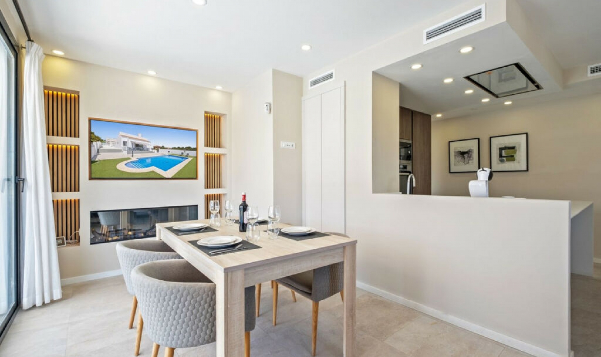 Resale - House -
El Faro