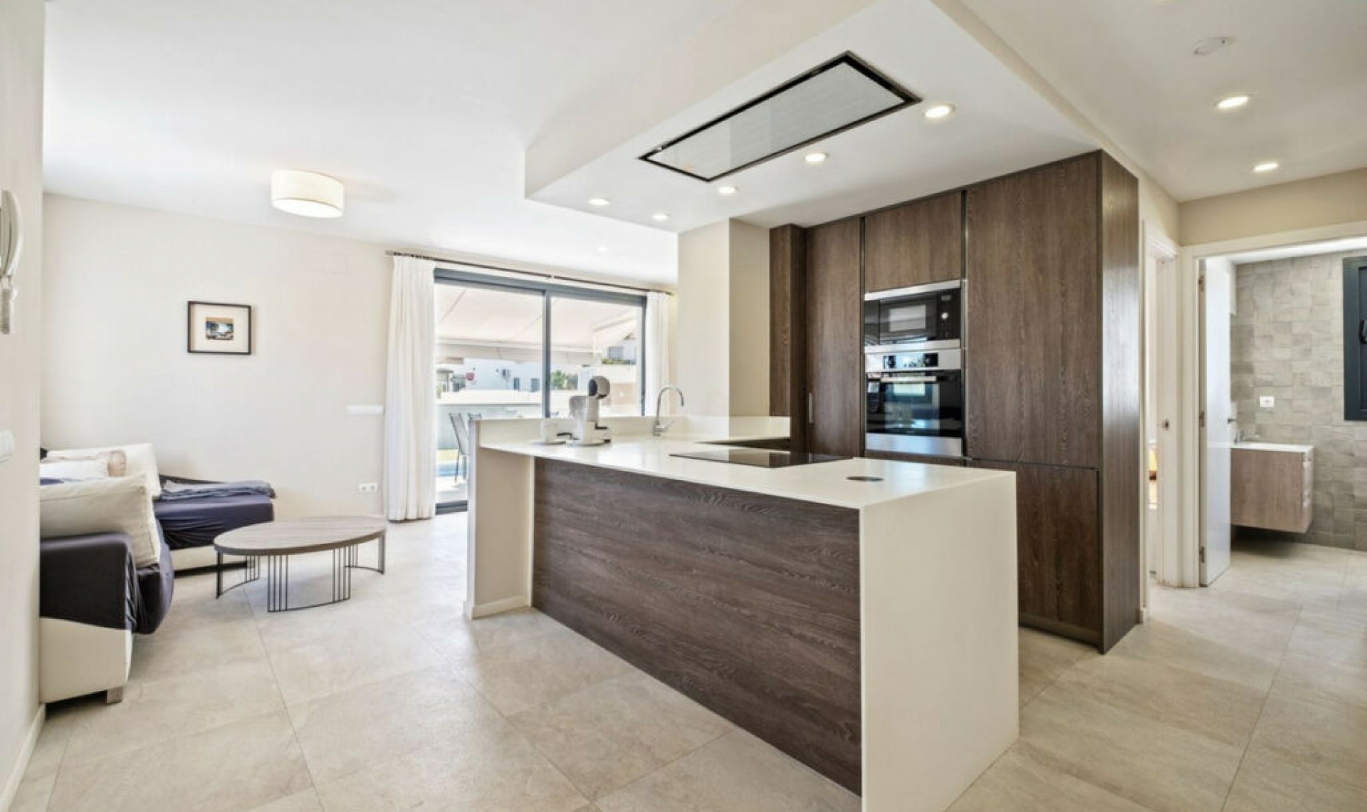 Resale - House -
El Faro