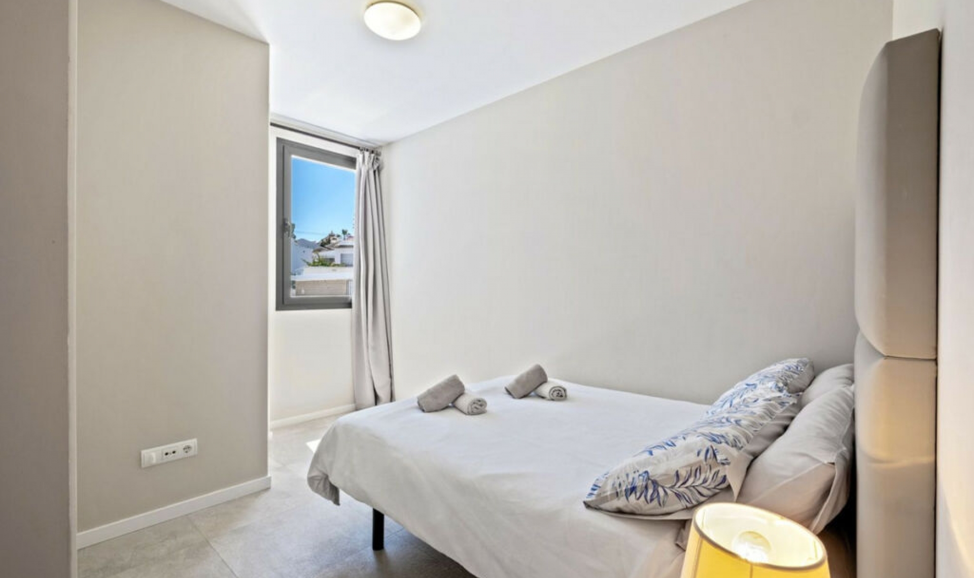 Resale - House -
El Faro