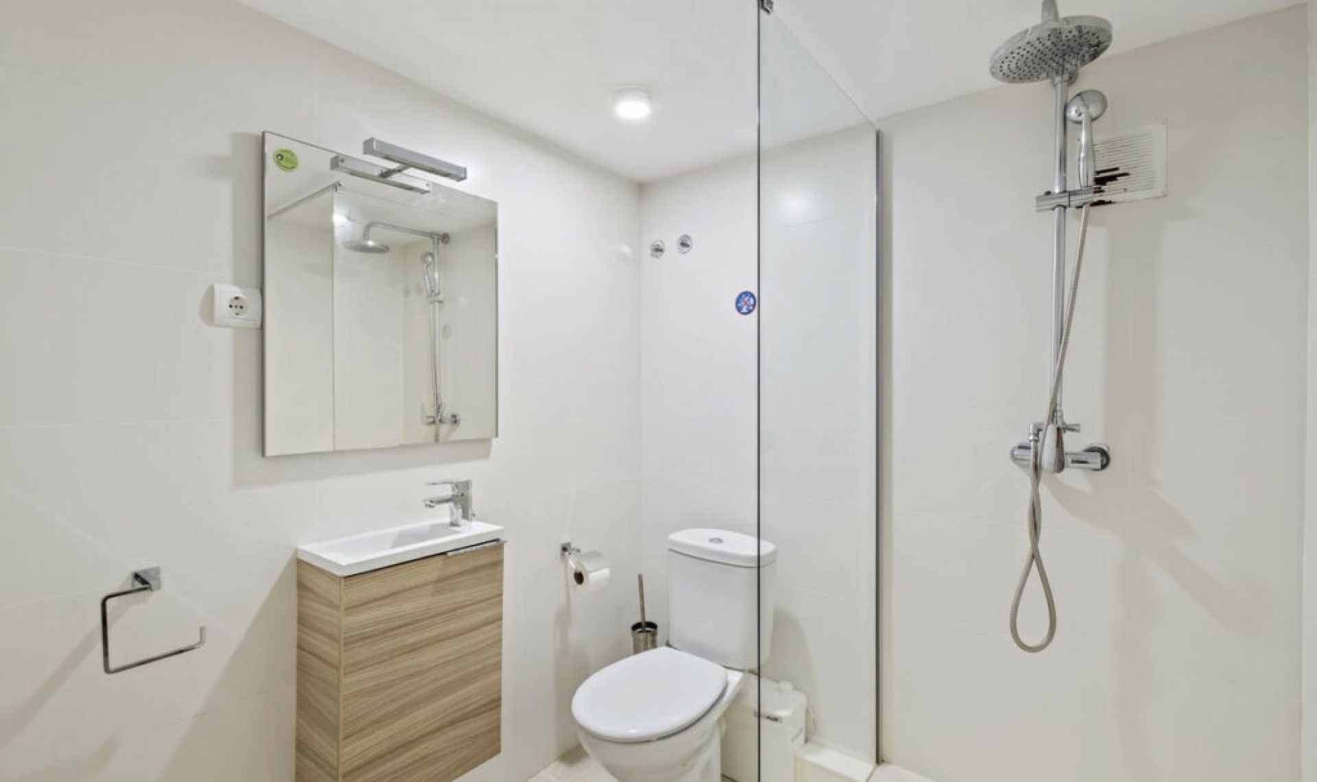 Resale - House -
El Faro