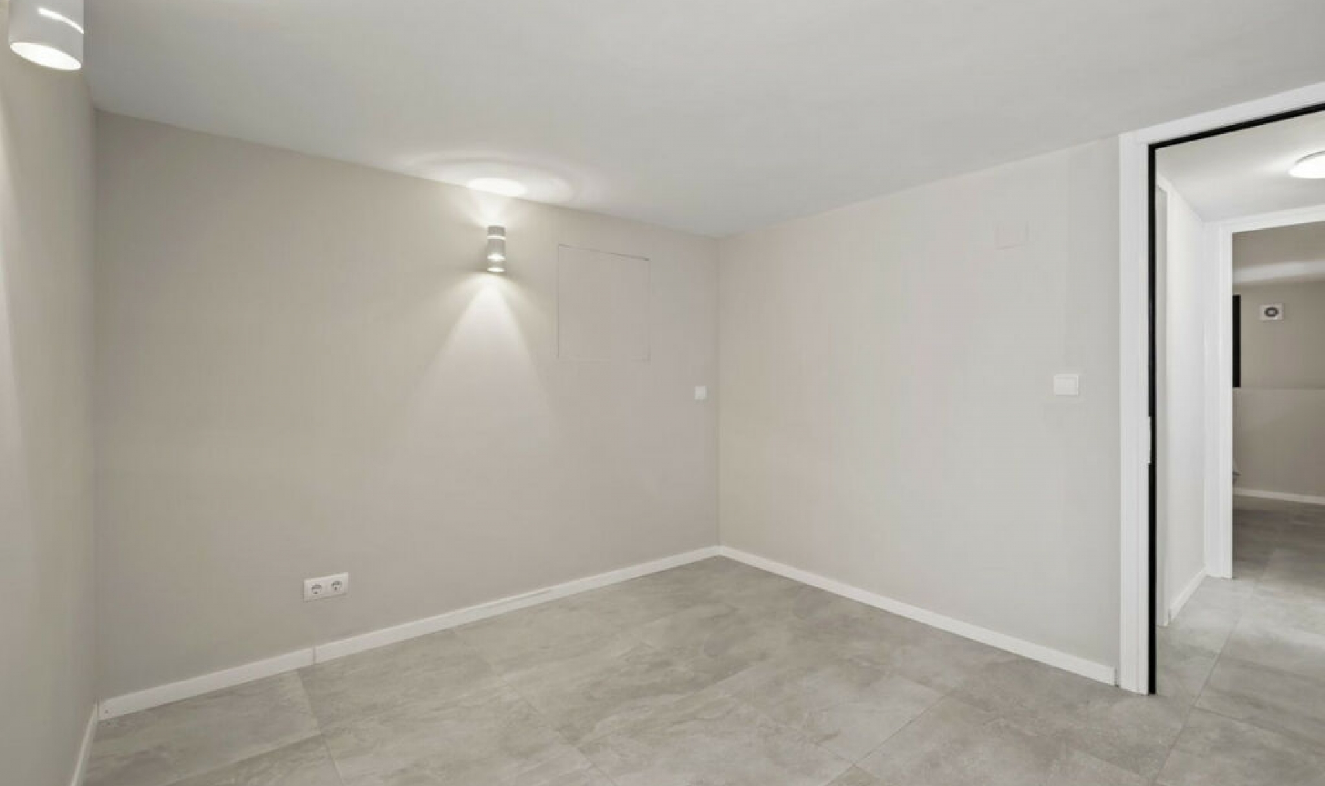 Resale - House -
El Faro