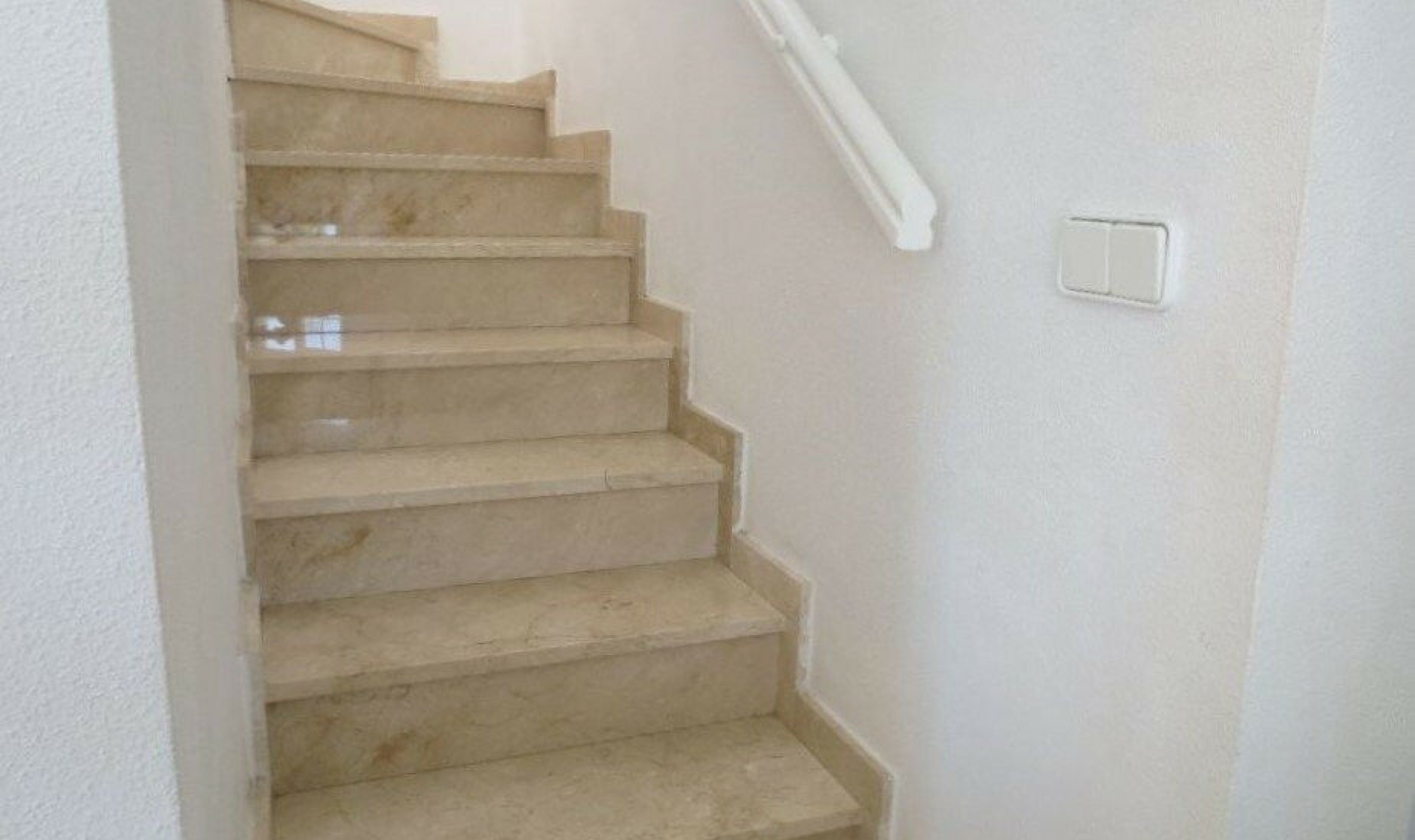 Resale - House -
El Galan