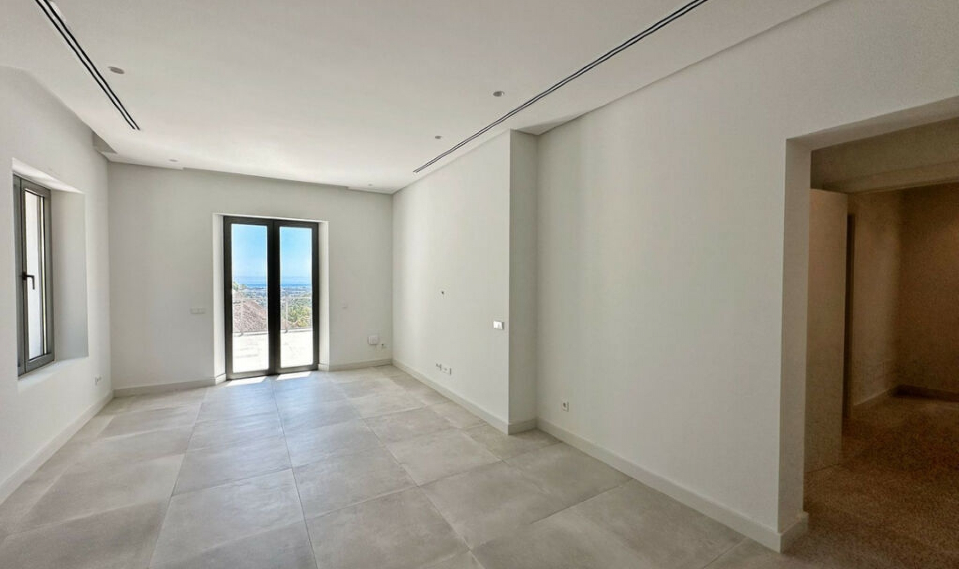 Resale - House -
El Madroñal