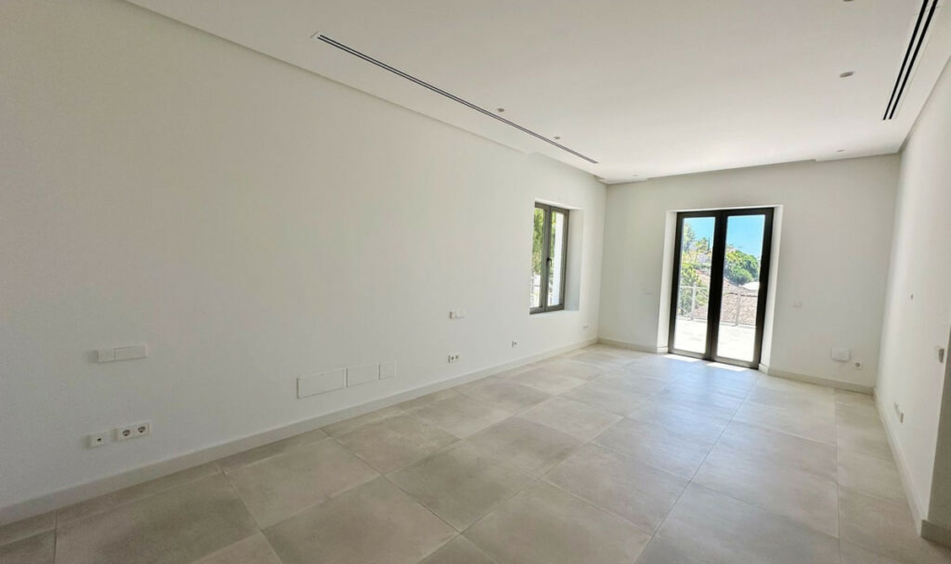 Resale - House -
El Madroñal