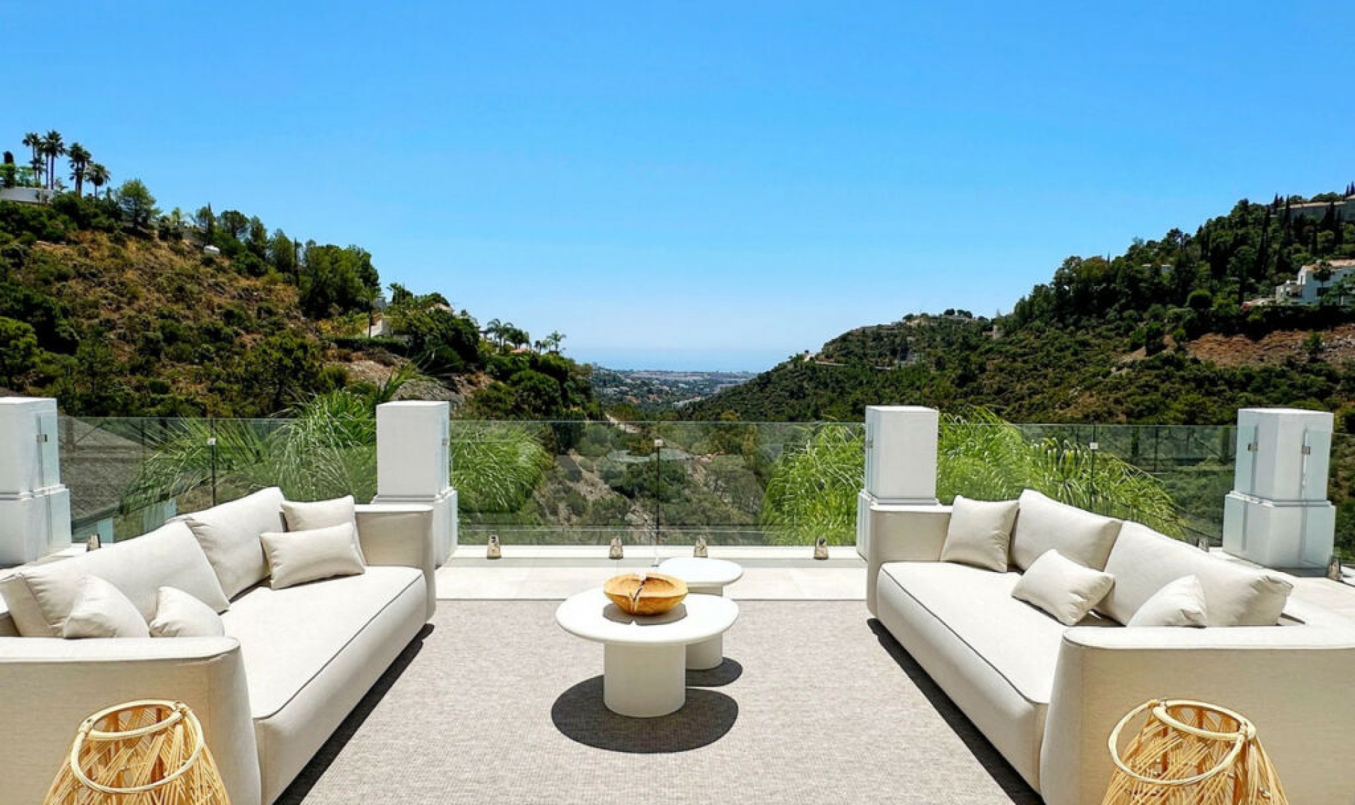 Resale - House -
El Madroñal