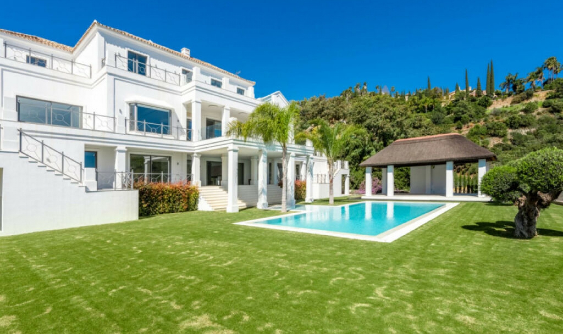 Resale - House -
El Madroñal