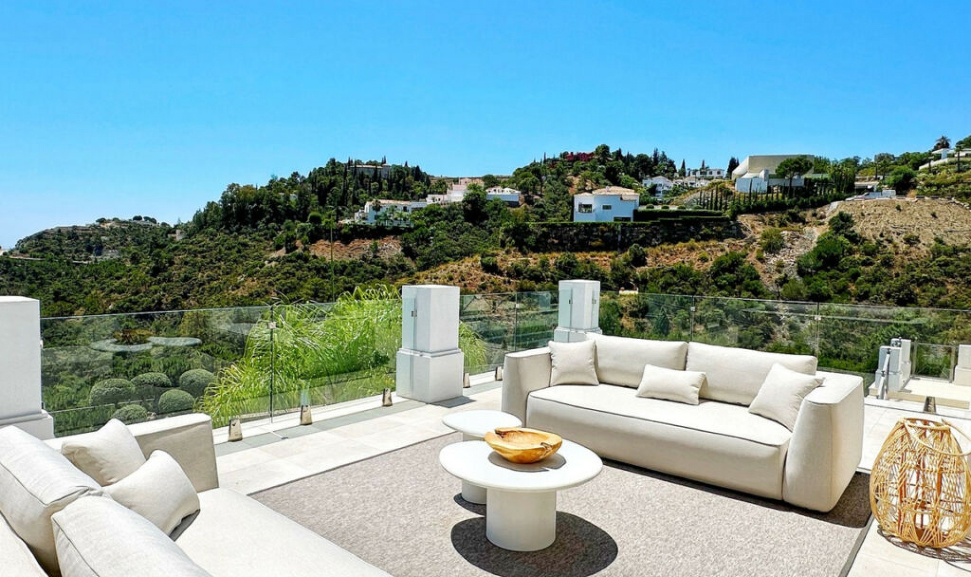 Resale - House -
El Madroñal