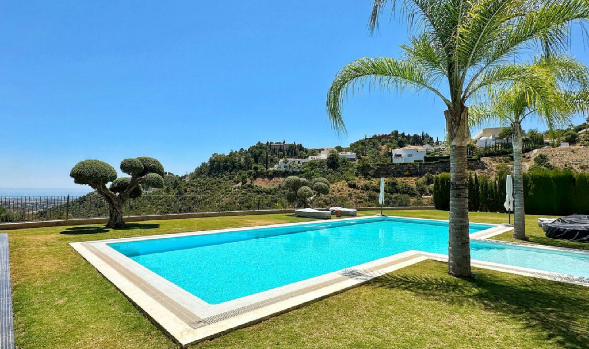 Resale - House -
El Madroñal